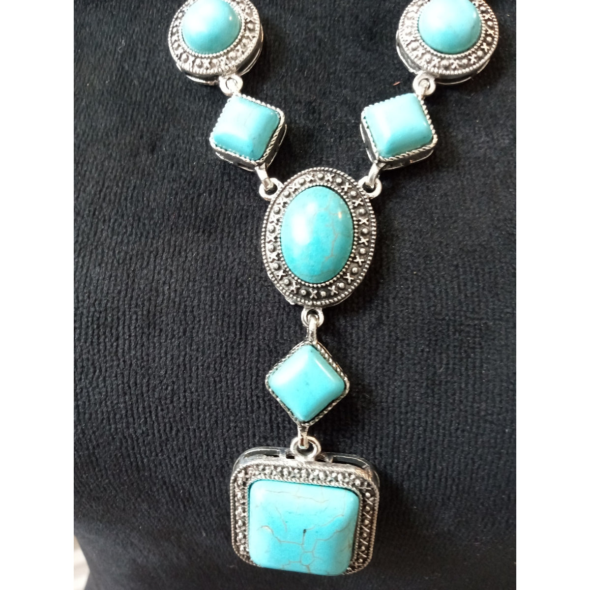 Southwestern Turquoise Blue Stone Pendant Necklace Silver Tone Statement