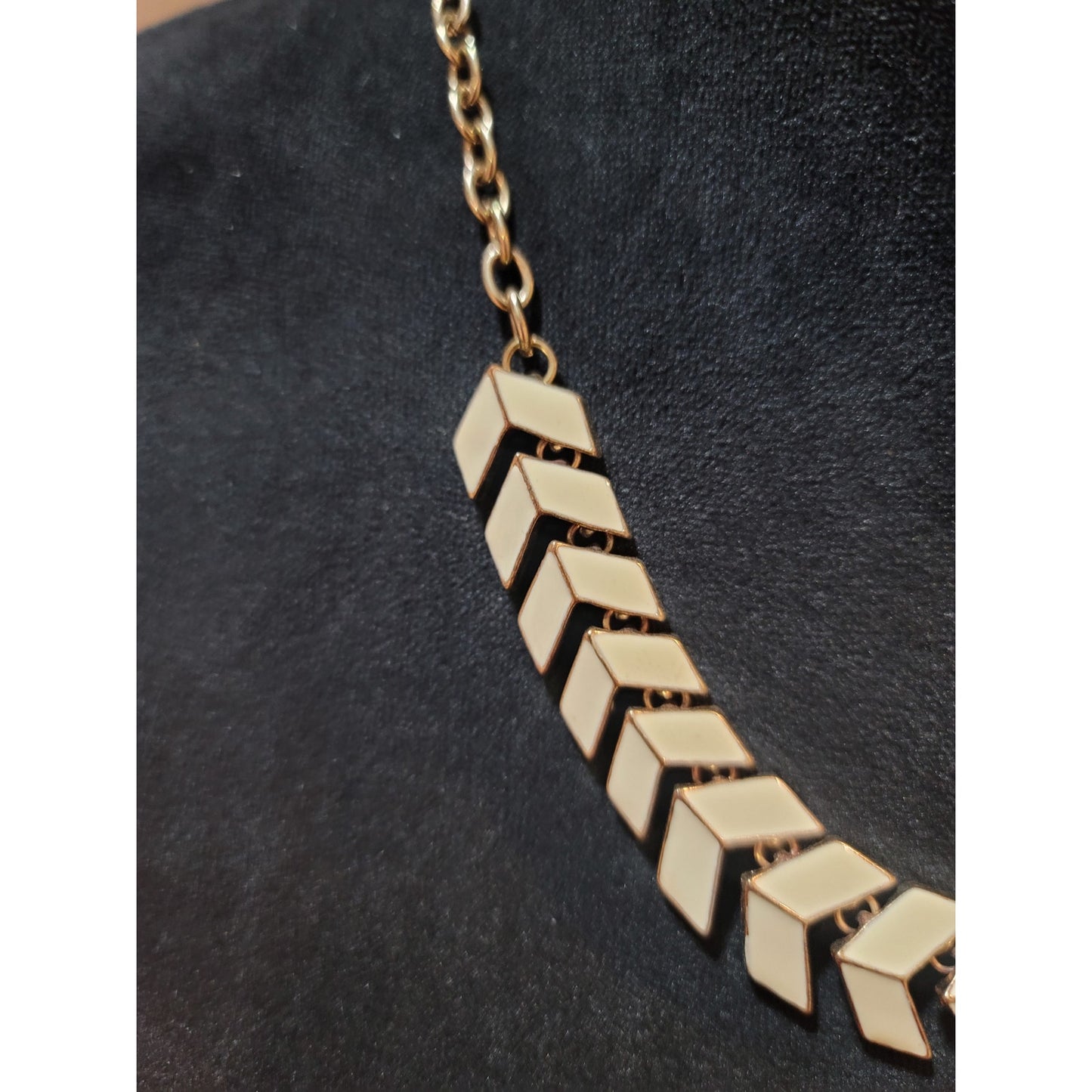 Women Gold Tone Chevron Statement Necklace With Adjustable Chain Elegant Jewelry