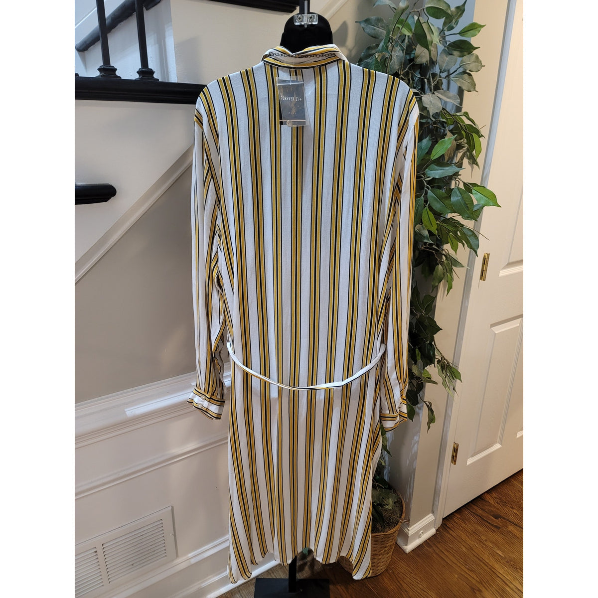 Forever 21 Shirt Dress Women's 2X White Yellow Stripes Collared Long Sleeves