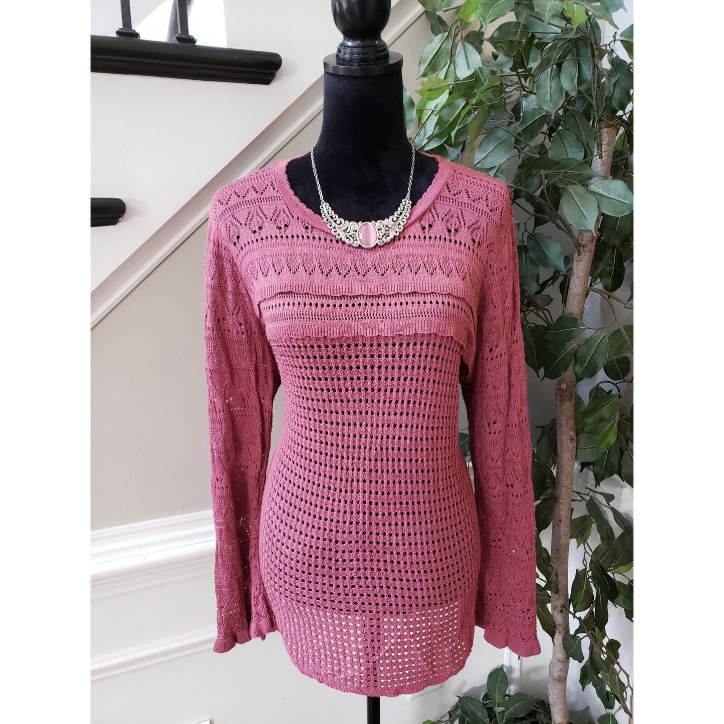 Absolutely Creative Worldwide Women's Pink Crew Neck Long Sleeve Sweater Size XL