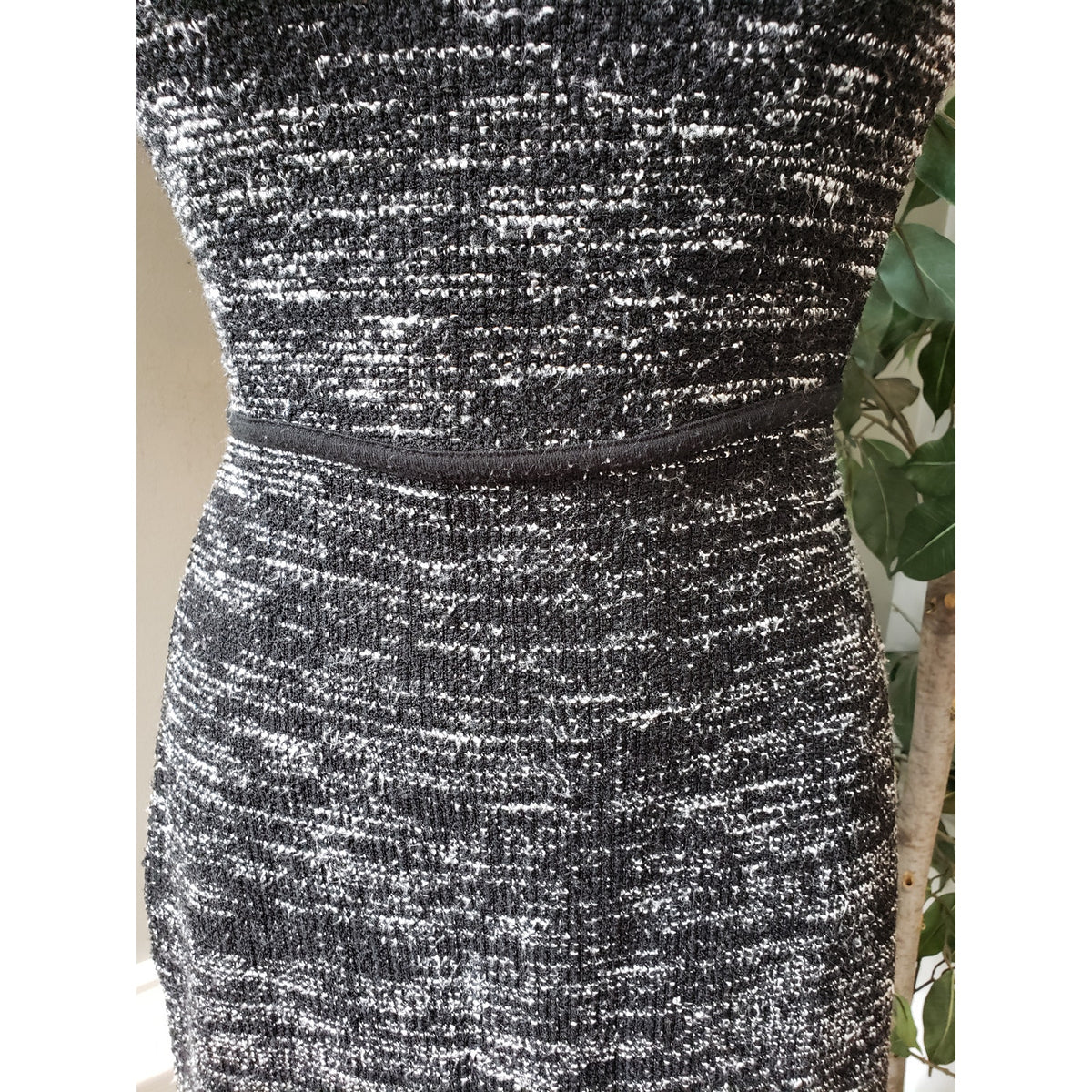Banana Republic Shift Dress Womens Size 0 Black Space Dye Round Neck Back Zip