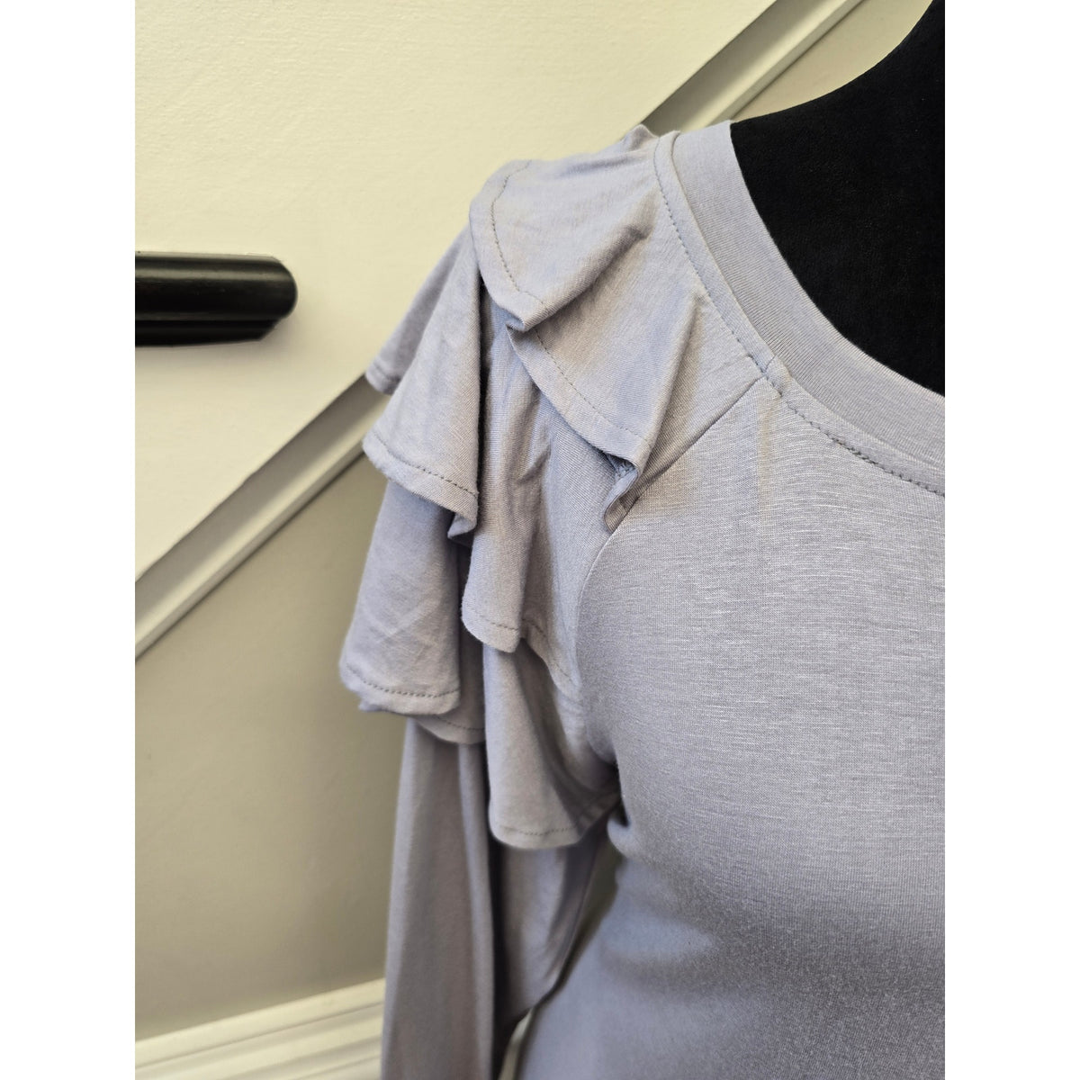Party Dress Women's Size Large Lavender Ruffle Long Sleeves Round Neck Stretchy