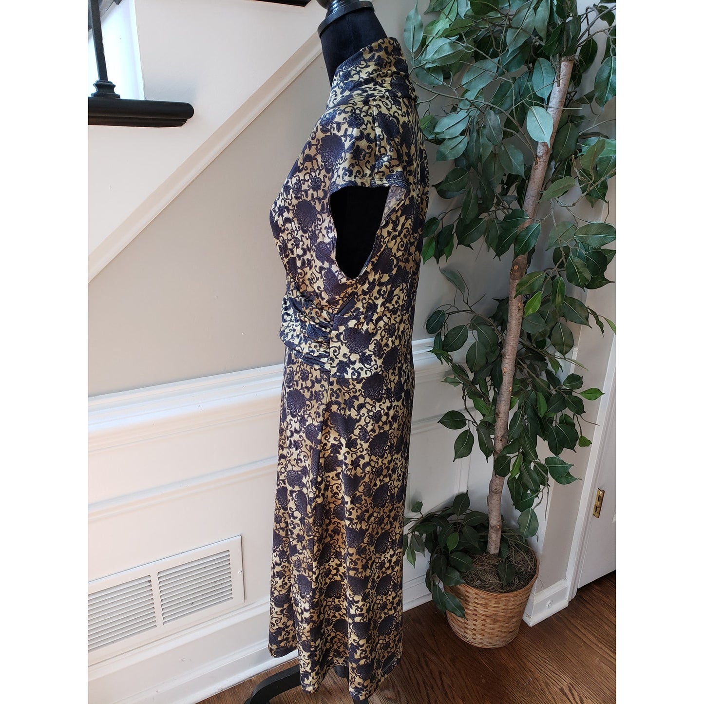 Newport News A-Line Dress Womens Small Gold Blue Floral Empire Waist V Neck