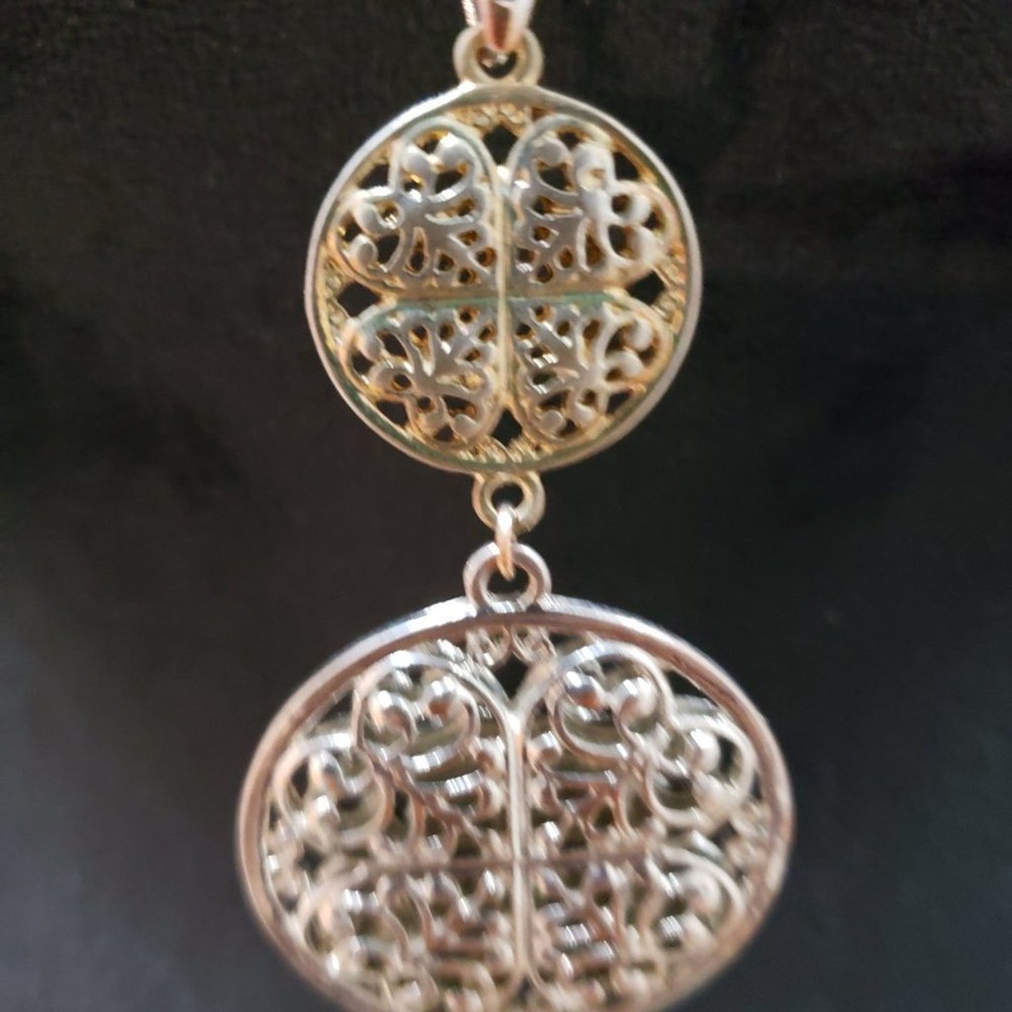 Womens Fashion Silver Round Ornate Openwork Pendant Necklace with Lobster Clasp
