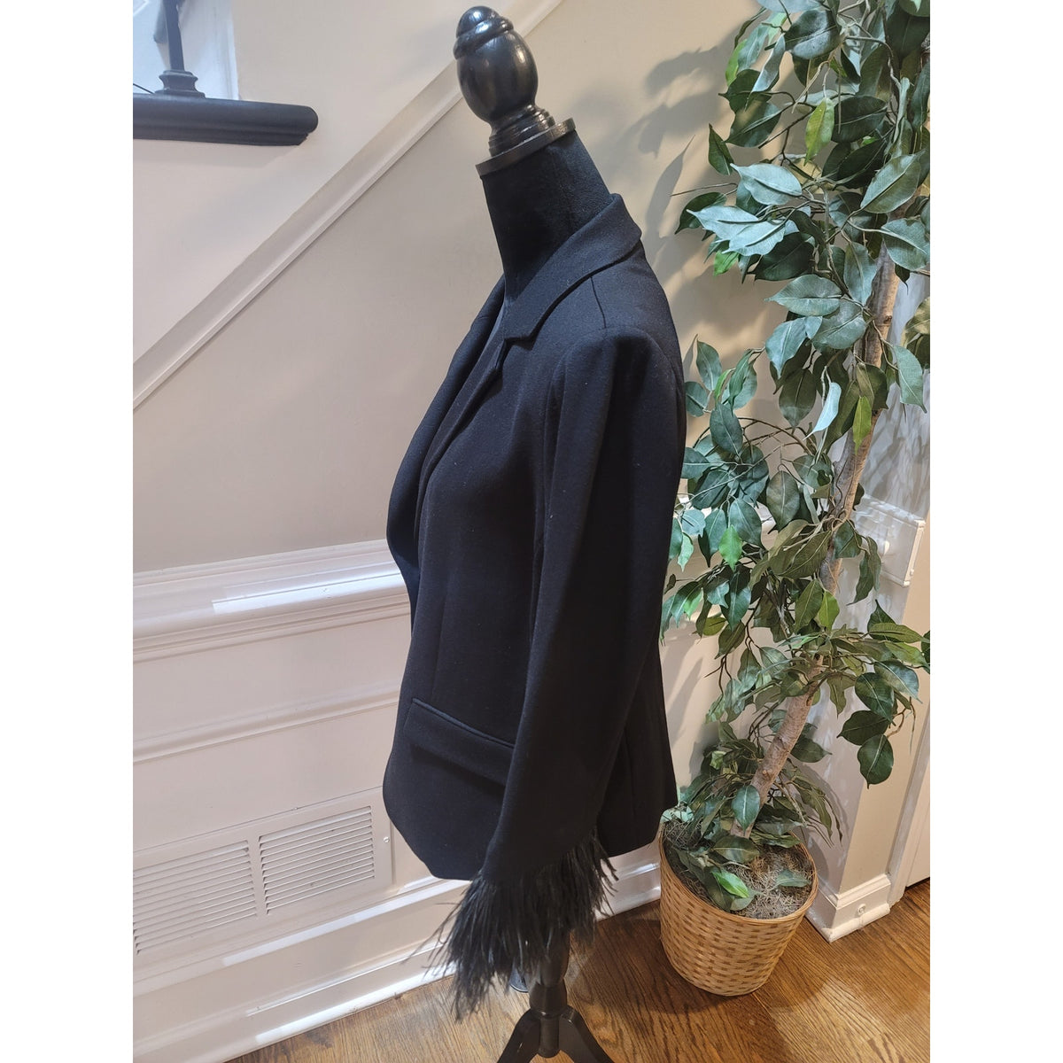 Chicos Blazer Jacket Women's Size M Black Single Button Feather Cuff Flap Pocket