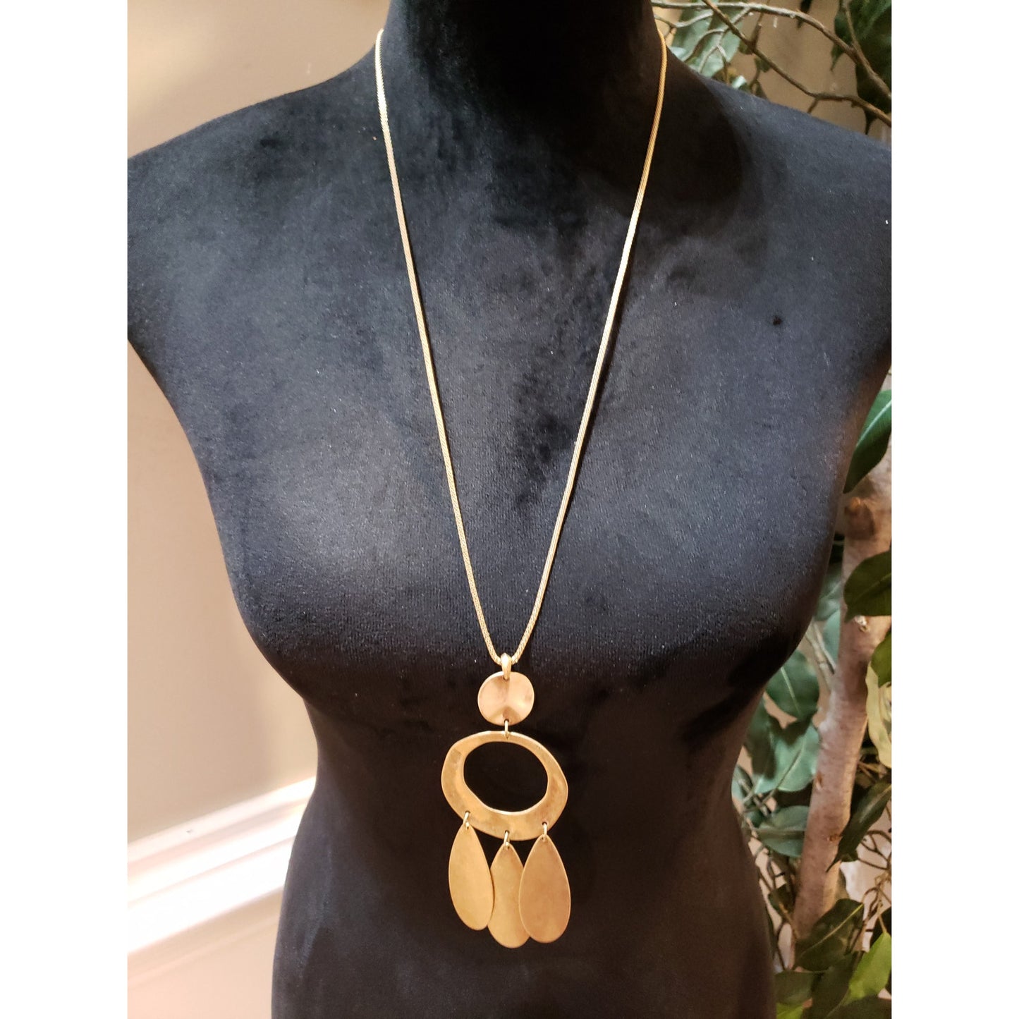 Womens Fashion Gold Tone Tear Drop Charm Long Chain Lariat Necklace Jewelry