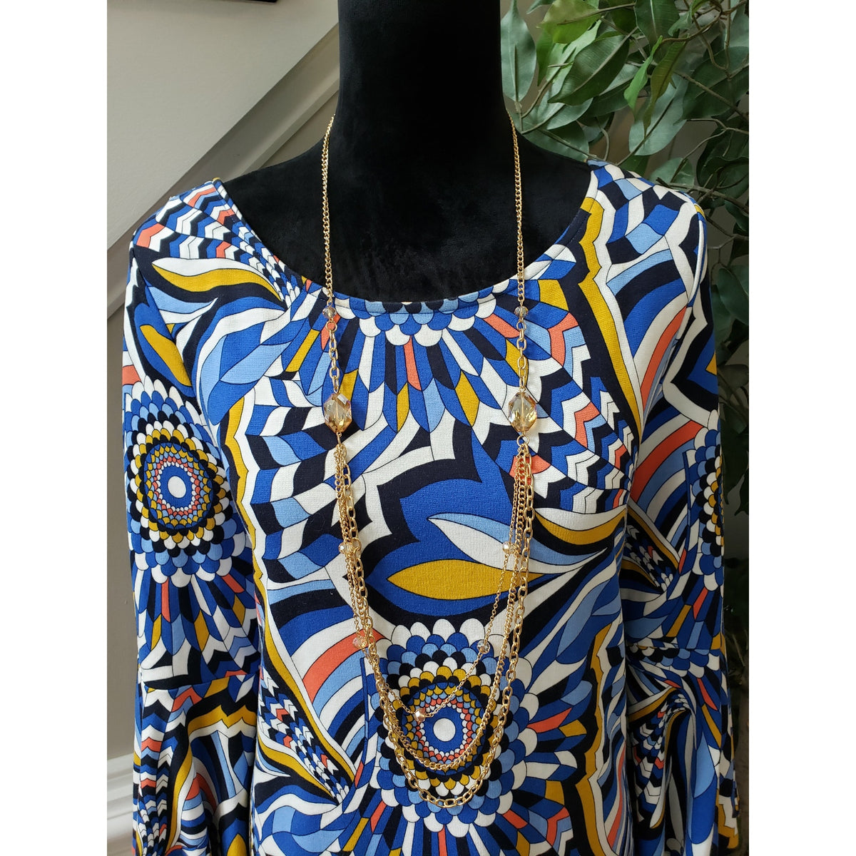 Crown & Ivy Sheath Dress Womens Large Multi Geo Print Rayon Long Sleeve Back Zip