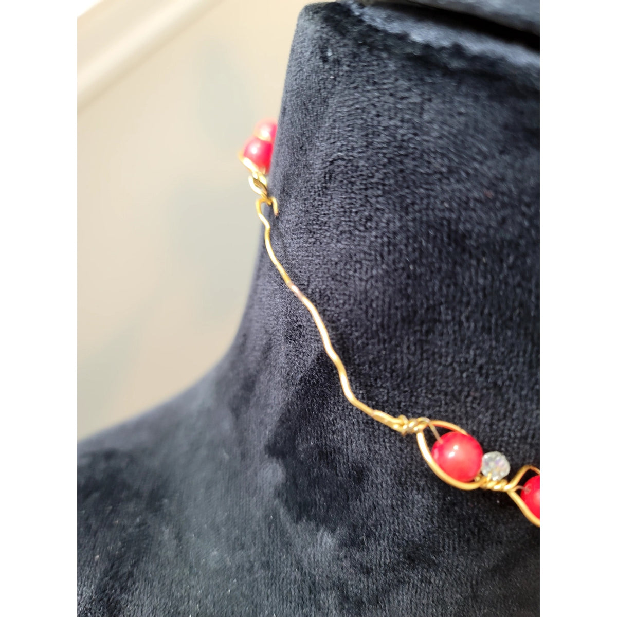 Red Beaded Gold Tone Dreamcatcher Pendant Statement Necklace Boho