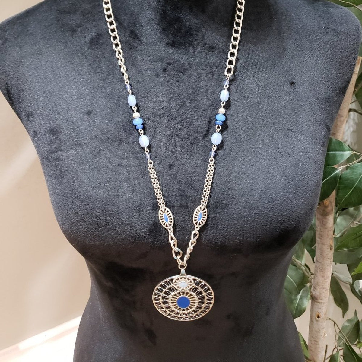 Womens Lapis Lazuli Silver Round Pendant Necklace with Lobster Clasp