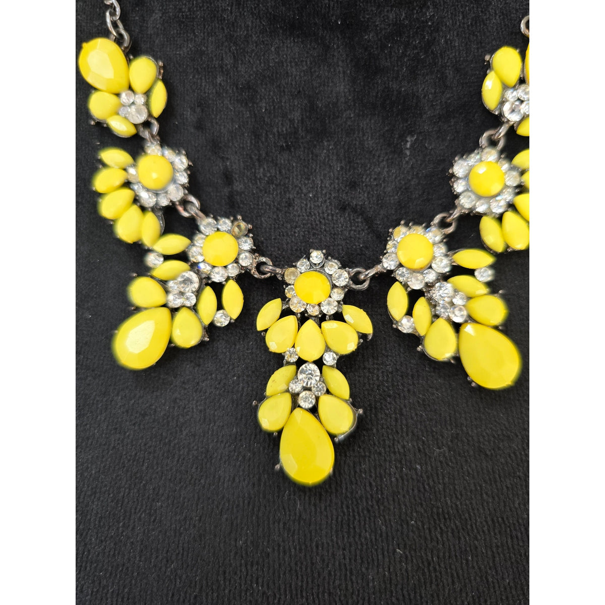 Yellow Teardrop Rhinestone Floral Bib Statement Necklace Silver Tone Jewelry