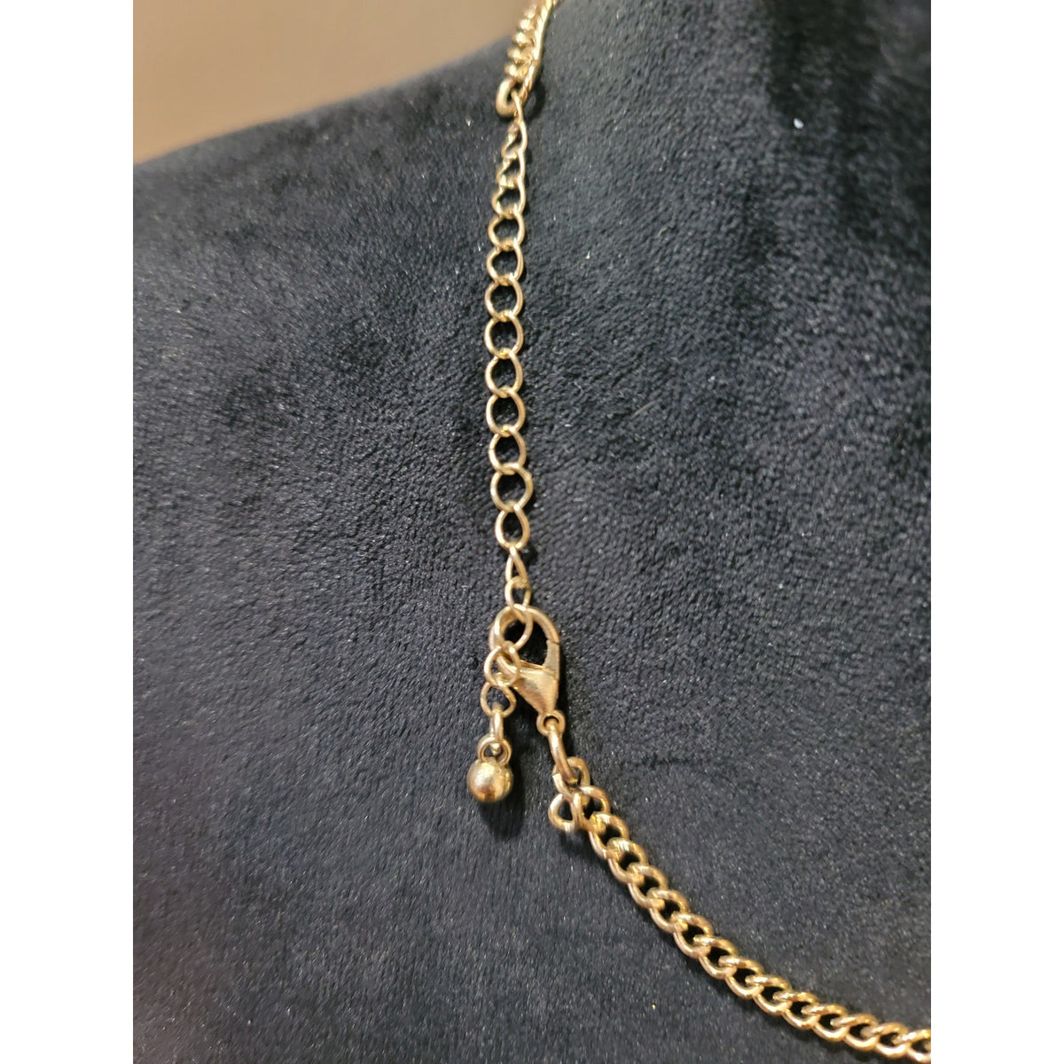Women's Cream Teardrop Statement Necklace Gold Tone Chunky Fashion Bib Jewelry