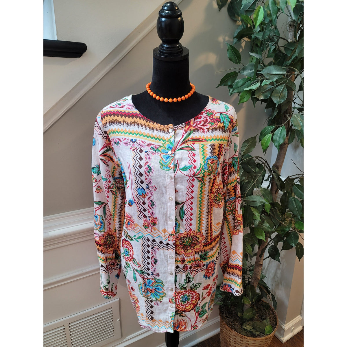 H Halston Blouse 1X Multi Linen Floral Scoop Long Sleeve Curved Hem Button-Up