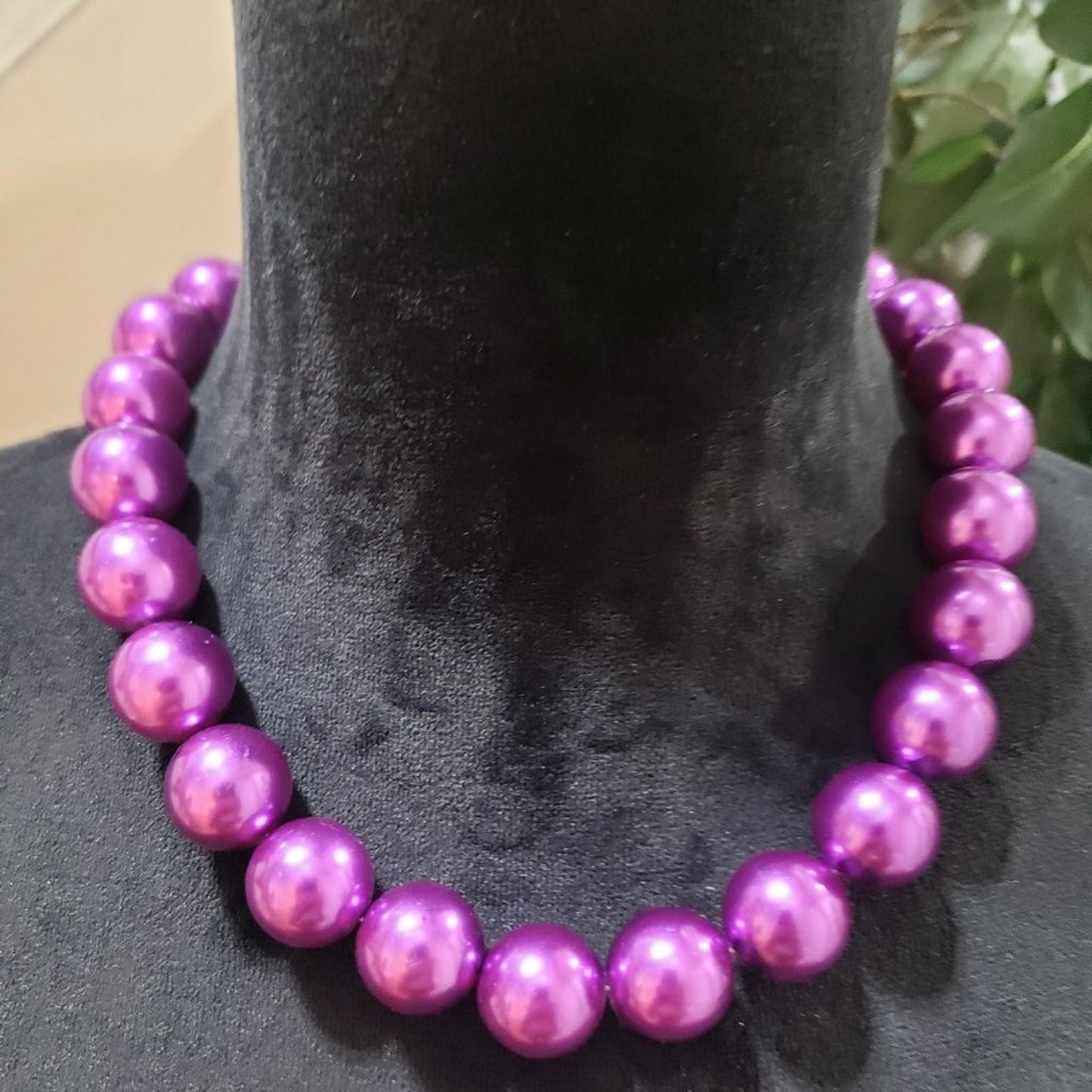 Women Fashion Chunky Purple Color Freshwater Pearl Round Beaded Choker Necklace