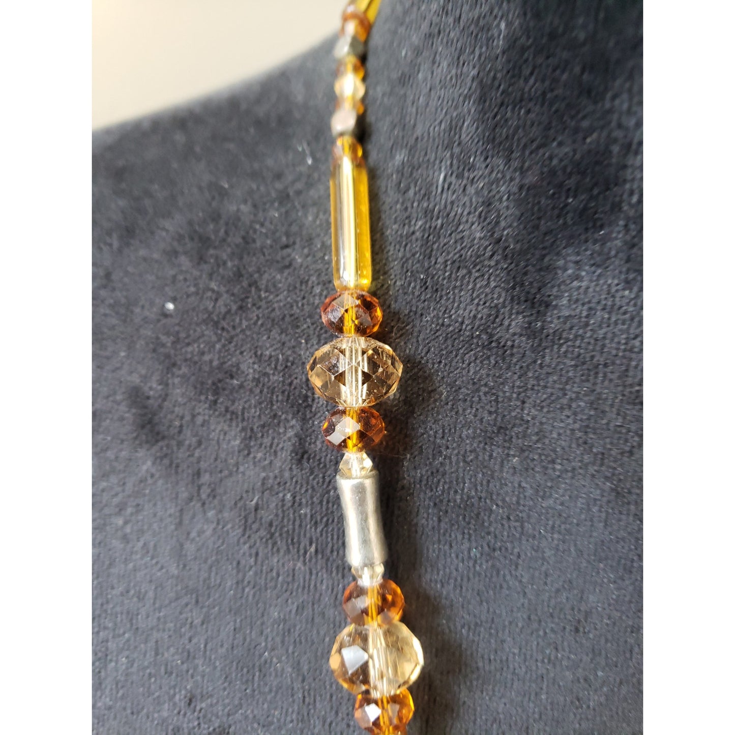 Women Vintage Amber Beaded Necklace with Large Link Chain and Toggle Clasp