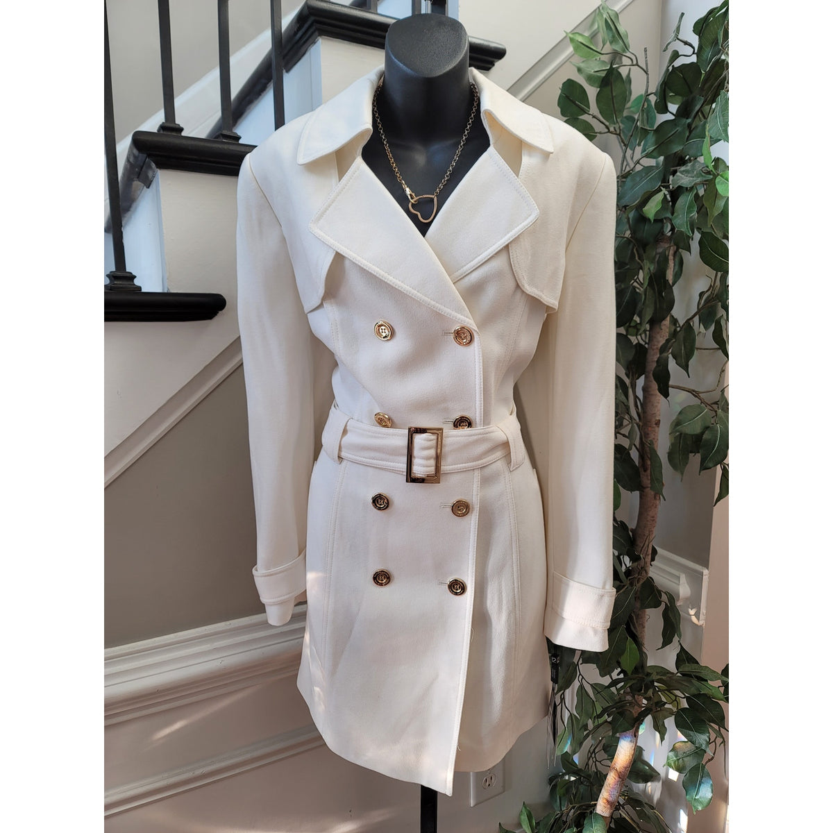 Tahari Trench Coat Womens SZ 12 White Double Breasted Buttons Belted Long Sleeve