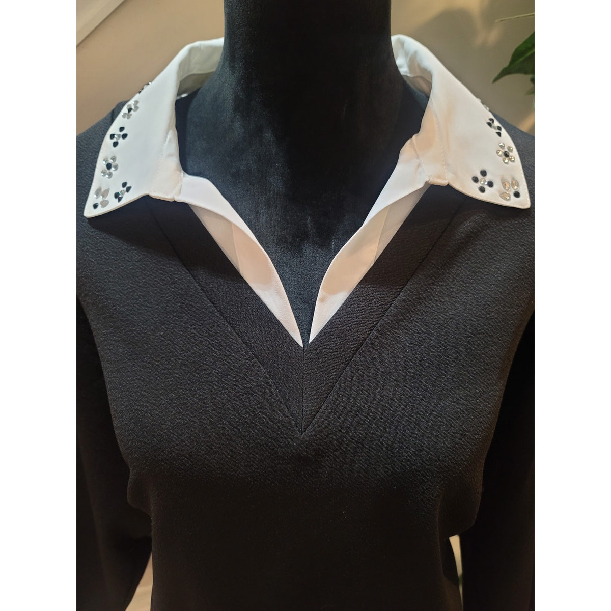Adrianna Papell Twofer Top Women's Size 1X Black Ivory Rhinestone Embellished