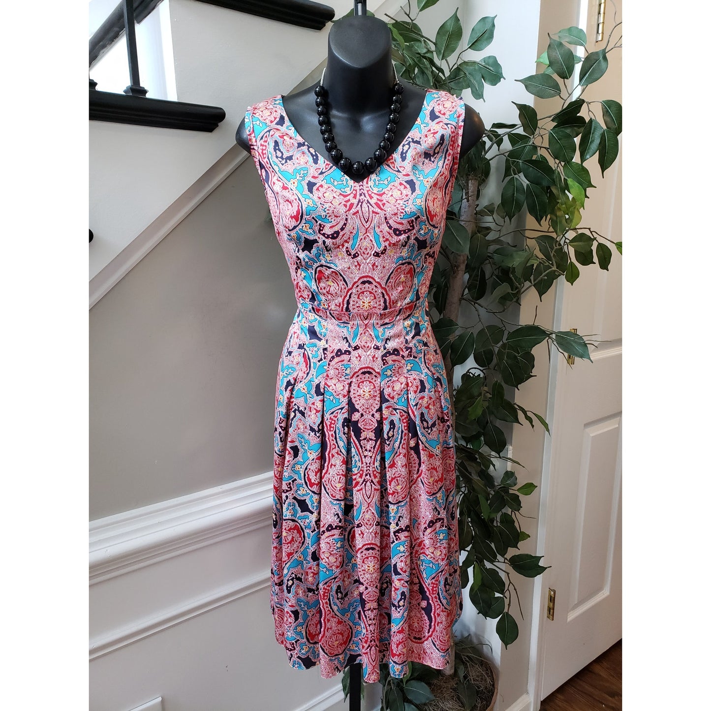 Jones New York Fit & Flare Dress Women 4 Multi Paisley Pleated Sleeveless V-Neck