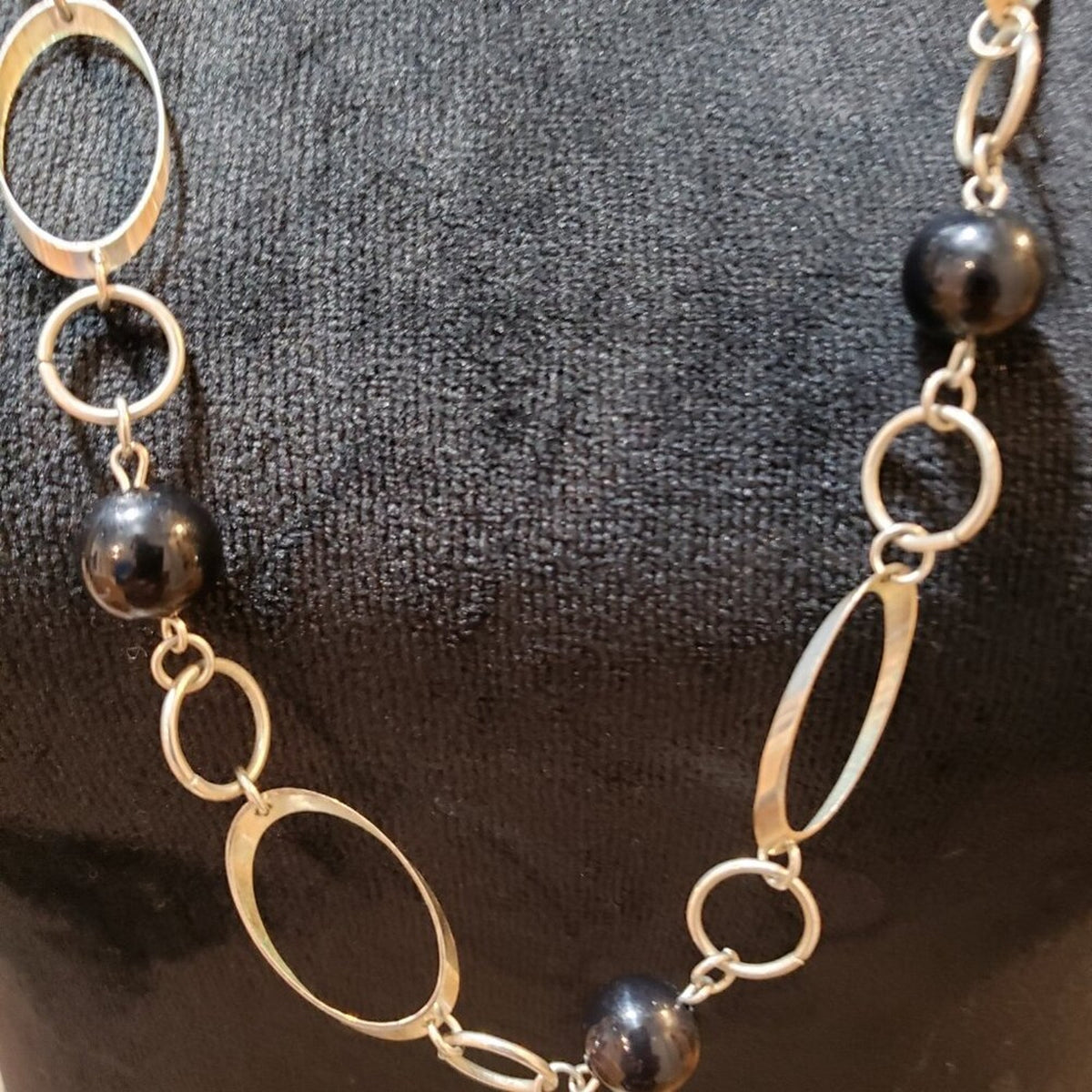 Womens Fashion Black Beaded Silver Tone Link Chain Long Necklace Jewelry