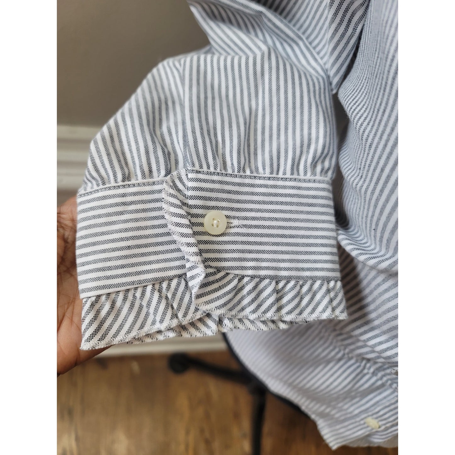 Kimchi and Blue Blouse Women Medium White Black Striped Ruffle Button Down Top