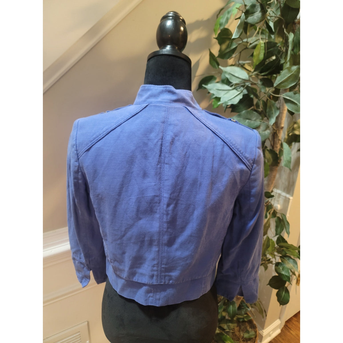 White House Black Market Cropped Jacket Women's Size 2 Blue Military Shoulder