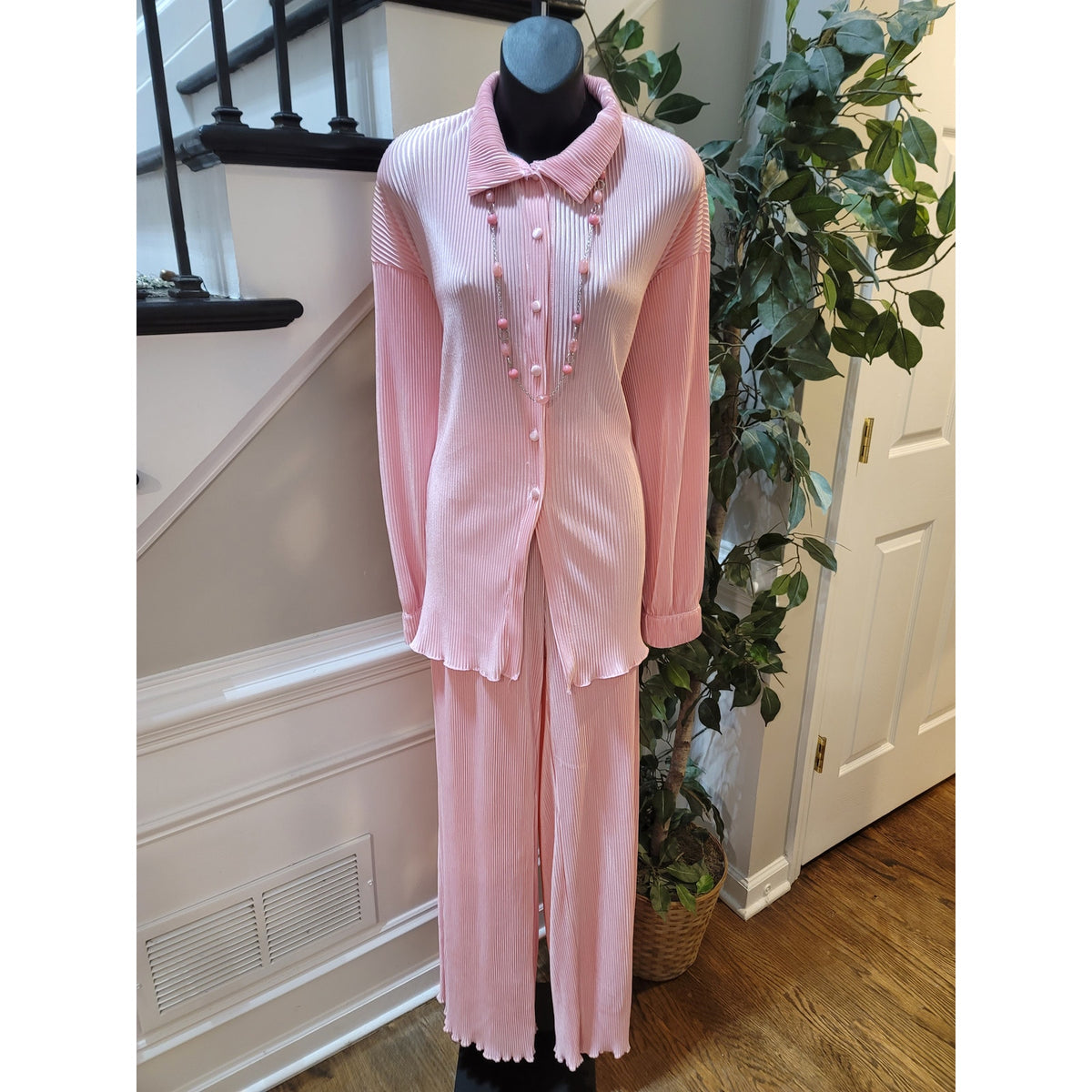 Lounge Set Women's SZ XL Pink Pleated Button Up Front Drop Shoulder Lettuce Hem