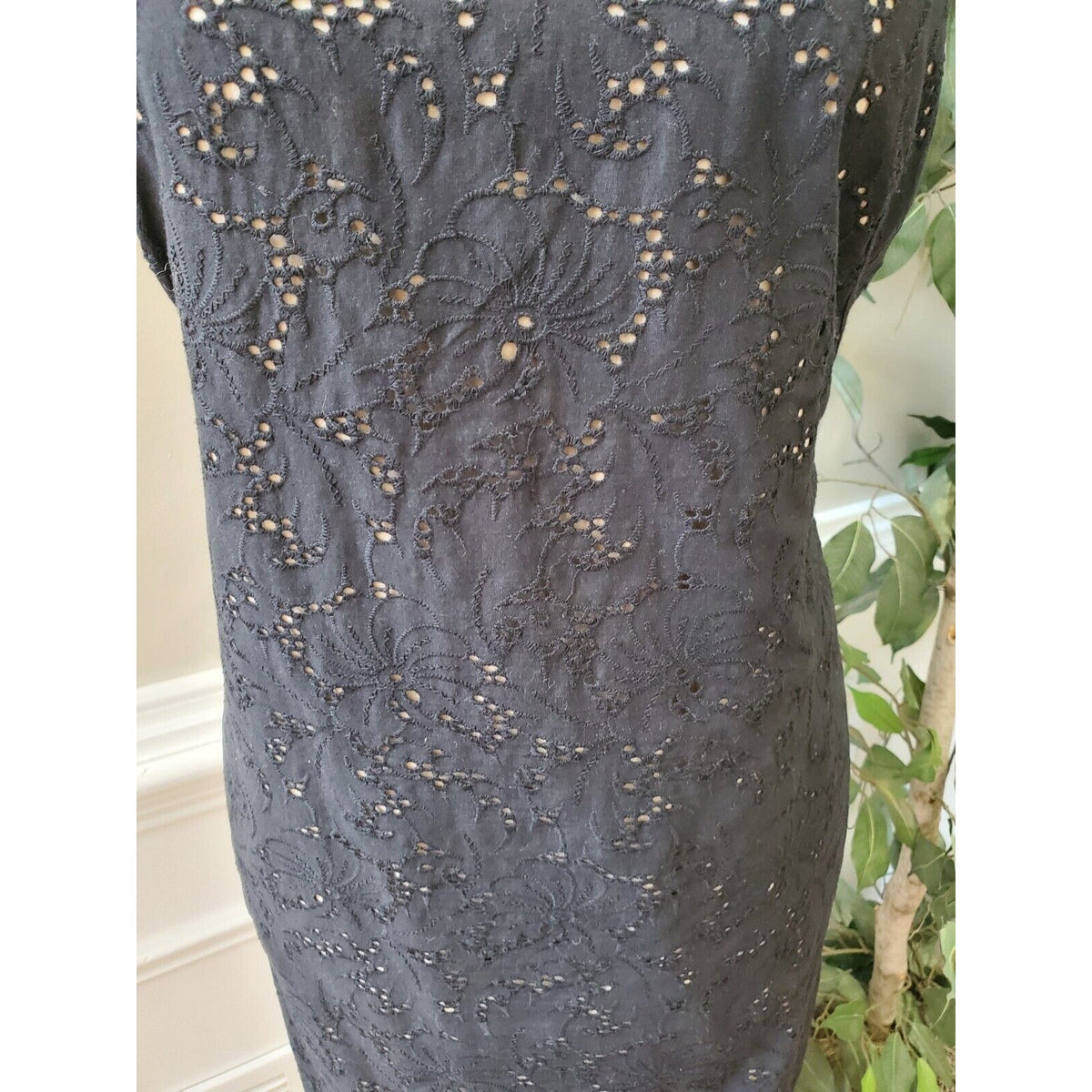 Loft Women Black Floral Polyester Round Neck Sleeveless Knee Length Dress Size 8