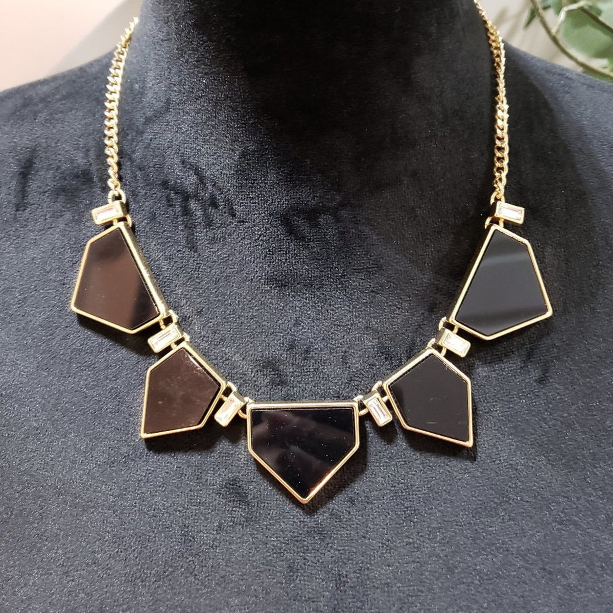 Express Signed Black Panel Tudor Style Links Necklace Choker with Lobster Clasp