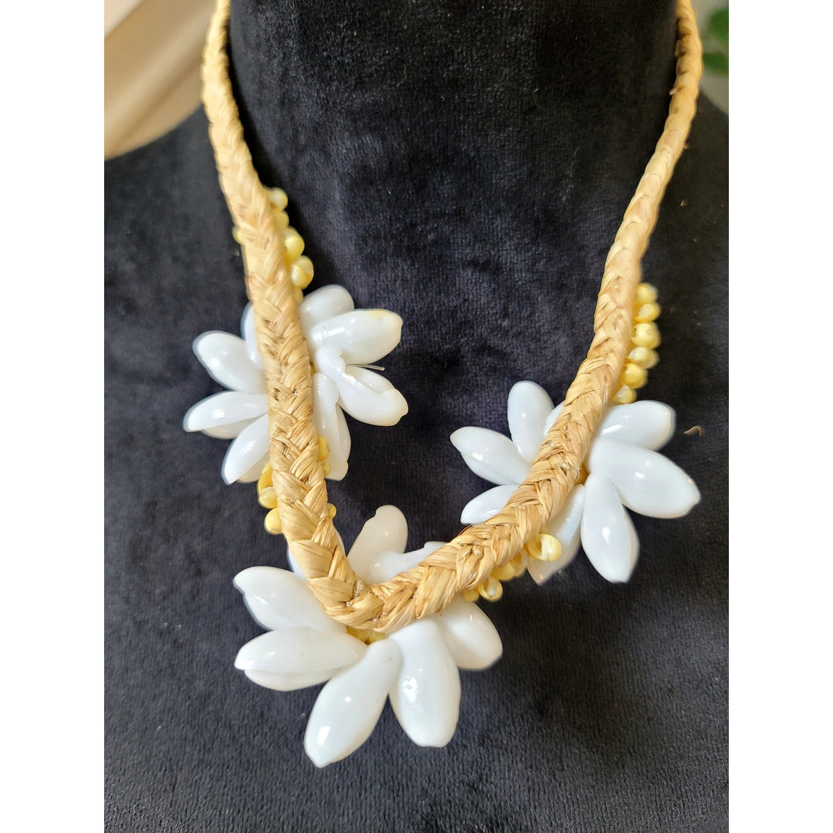 Yellow Beaded Necklace White Daisy Flower Statement Collar Spring Floral Jewelry