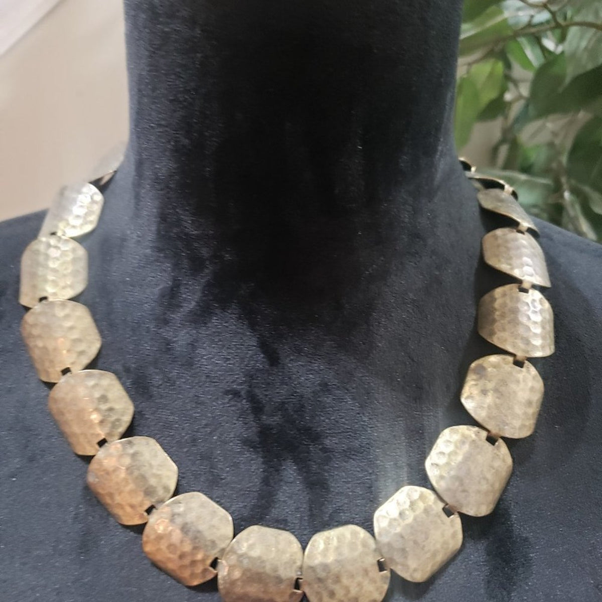 Womens Fashion Bronze Tone Curved Round Panel Choker Necklace w/ Lobster Clasp