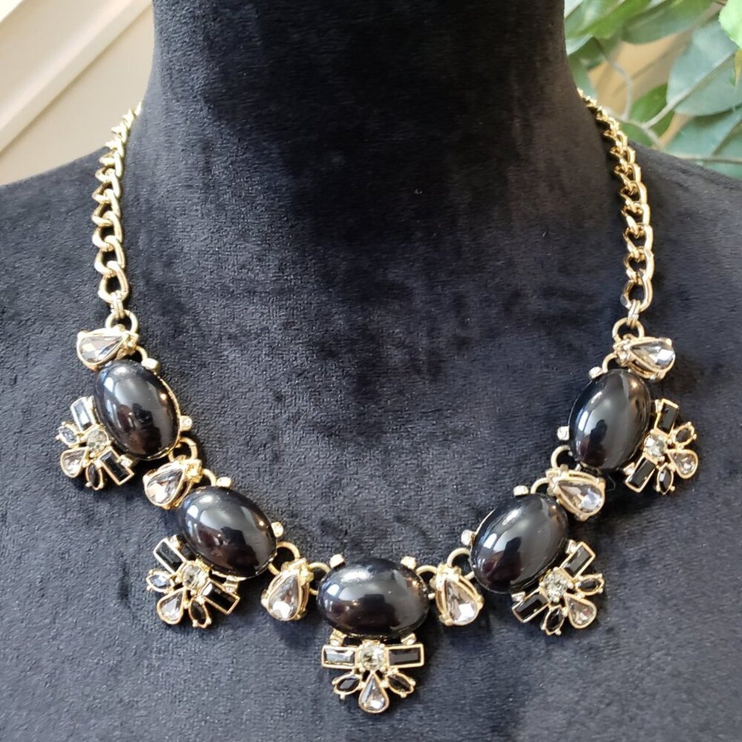 Womens Fashion Black Rhinestone Statement Necklace Jewelry with Lobster Clasp