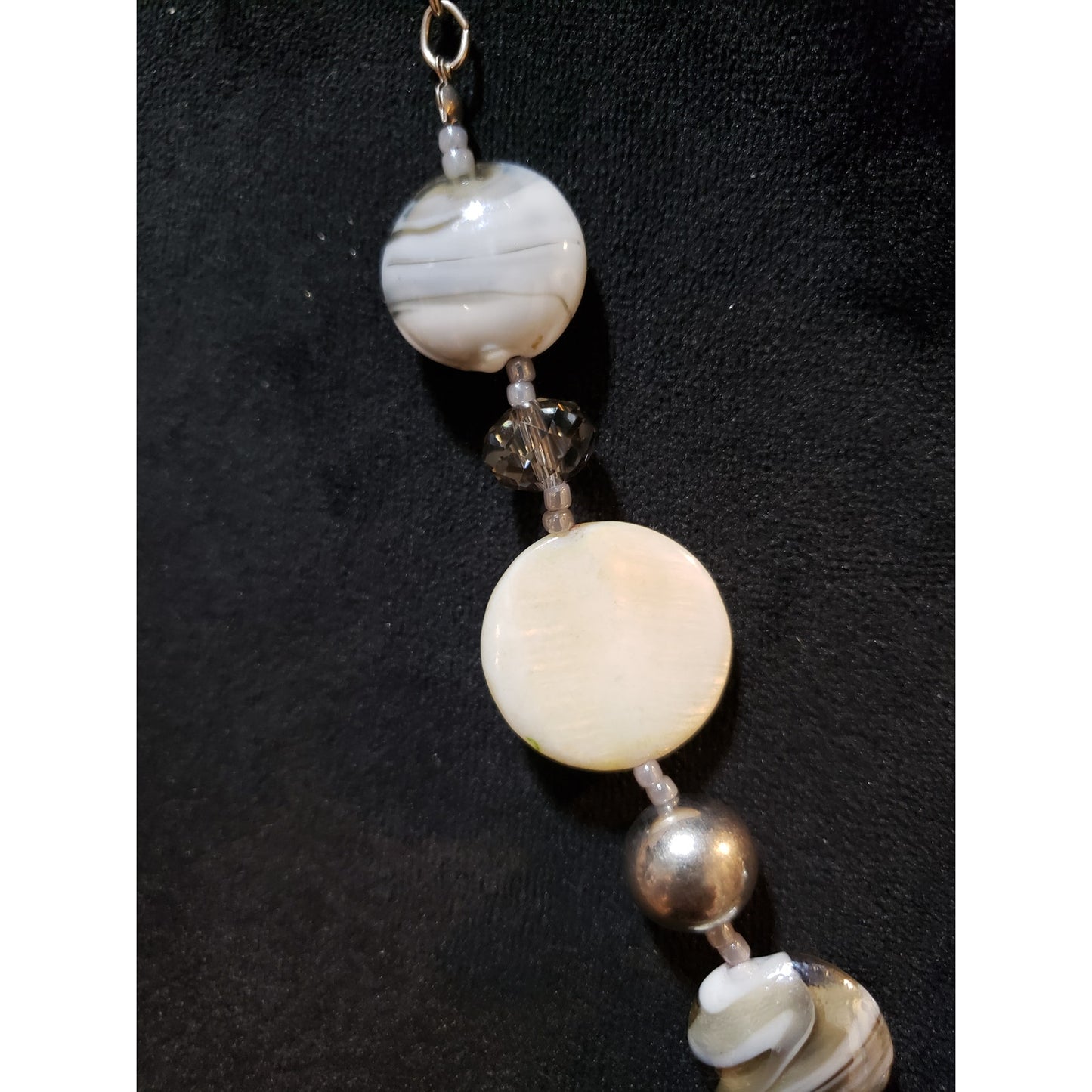 Womens Fashion Chunky Beads Mother of Pearl Teardrop Pendant Necklace w/ Lobster
