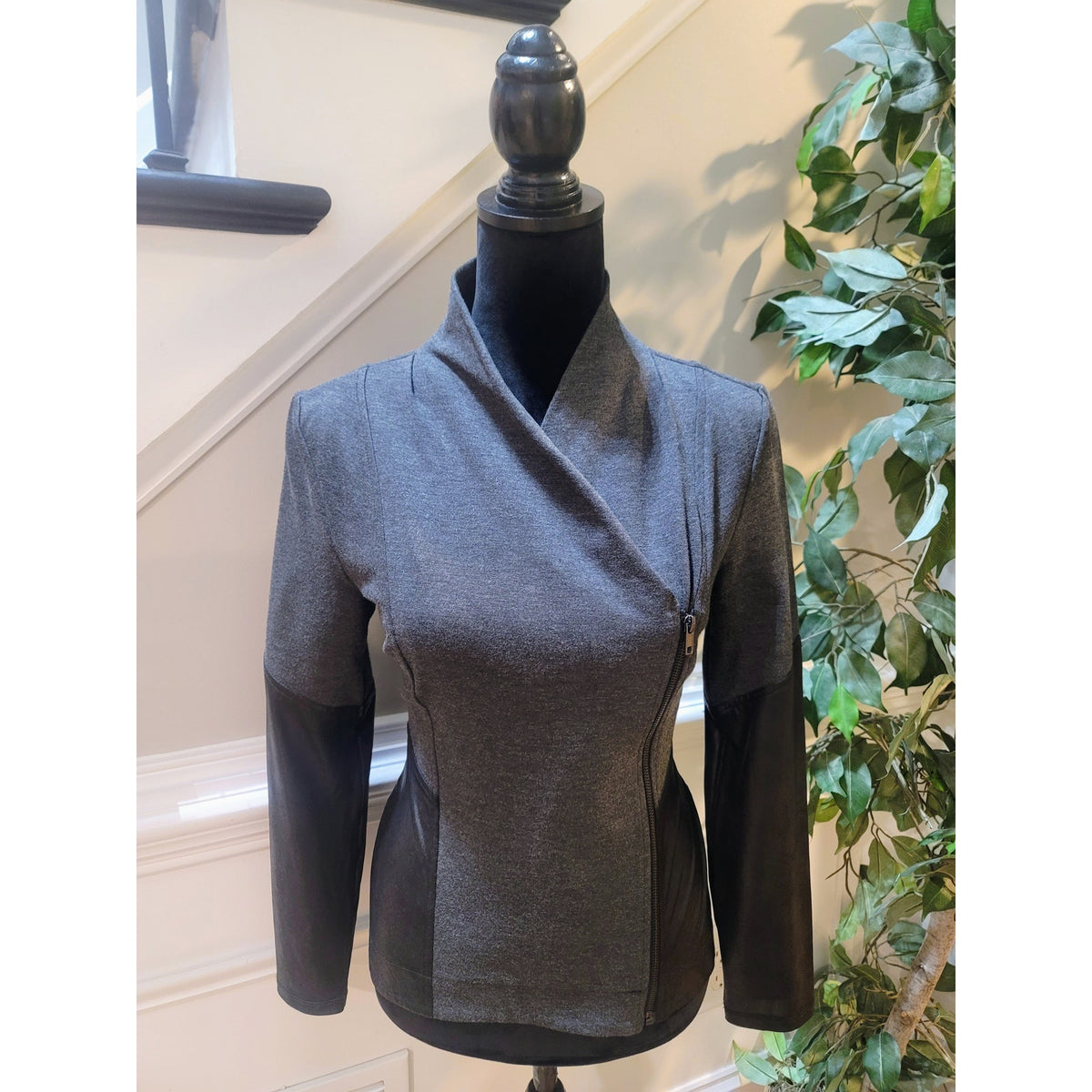 Jessica Moto Jacket Womens Small Black Asymmetrical Zip Faux Leather Long Sleeve