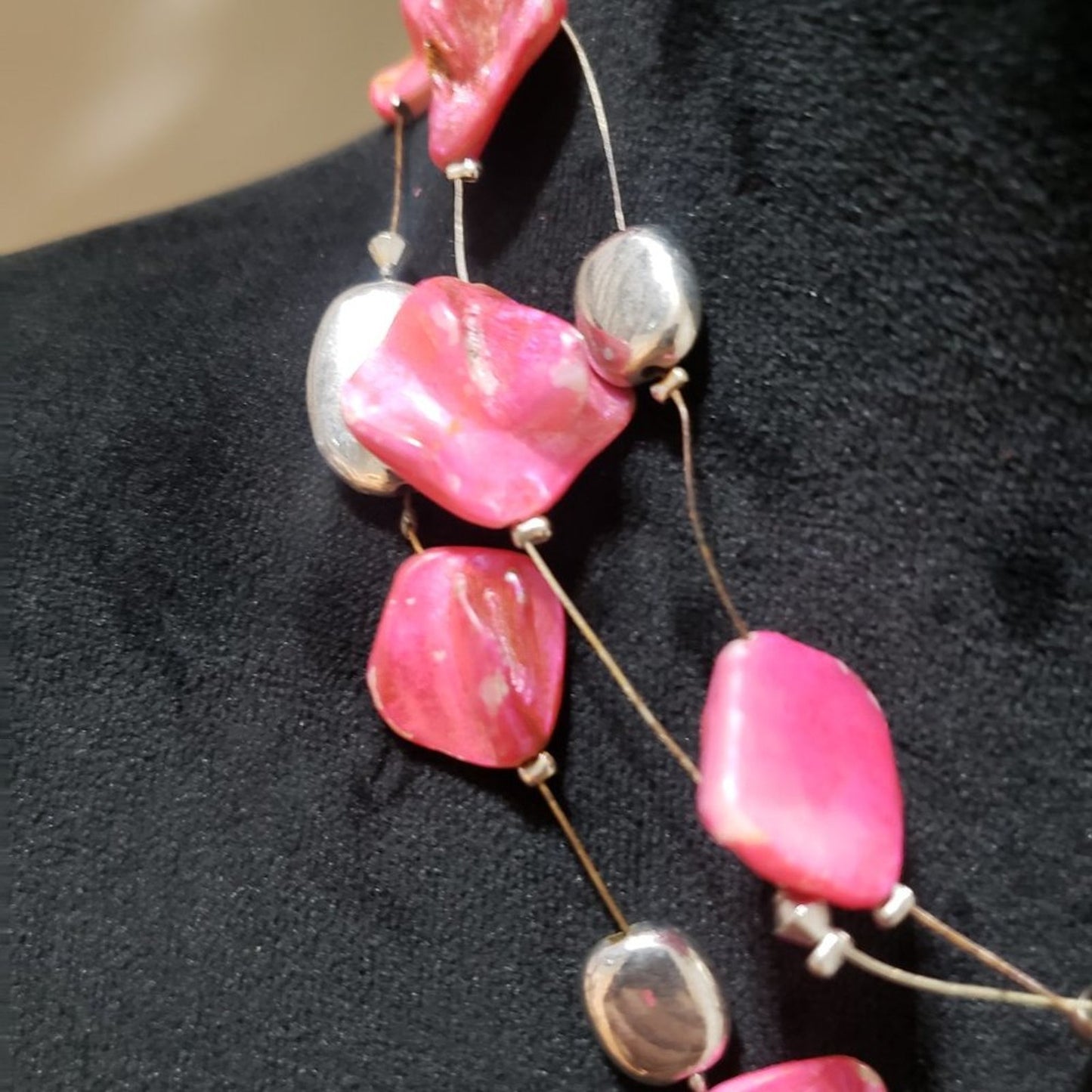 Women Fashion Triple Strand Pink Abalone Shell Beaded Choker Necklace w/ Lobster