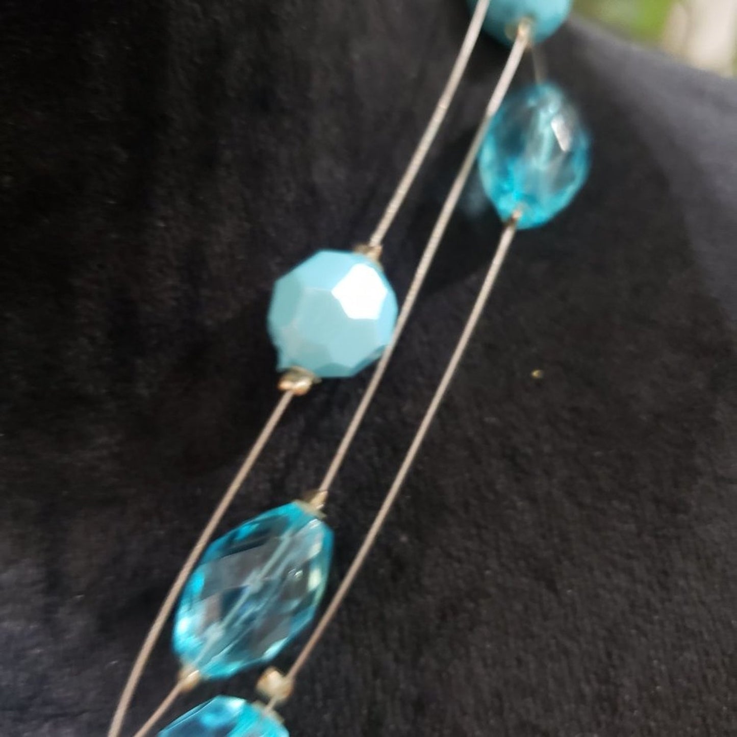 Women Fashions Blue Turquoise Beaded & Heart Pendant Necklace with Lobster Clasp