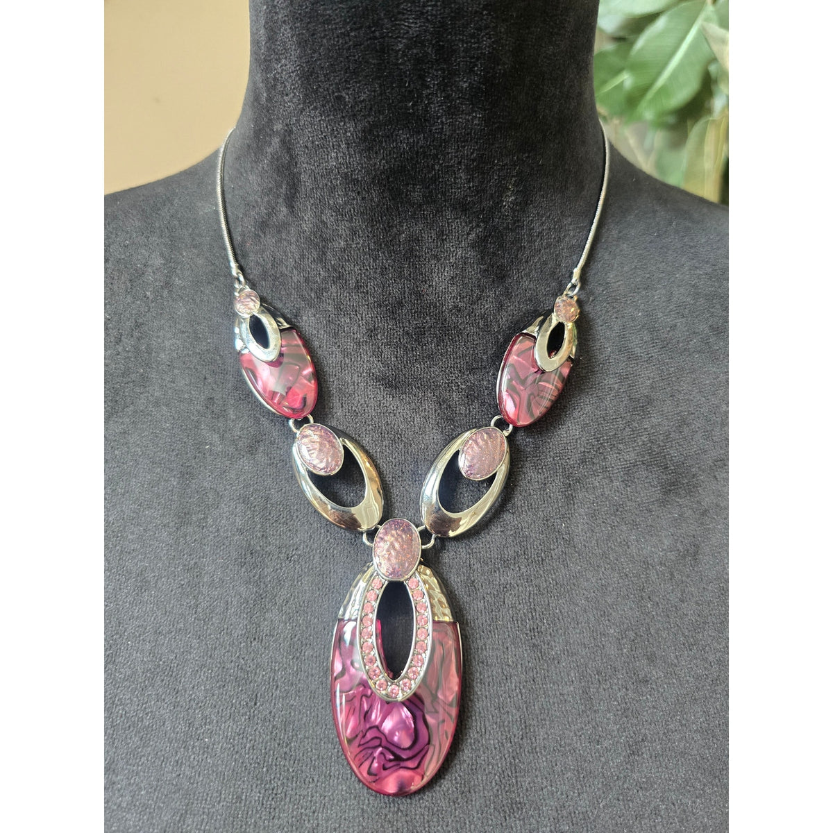 Pink Purple Abalone Shell Oval Pendant Statement Necklace and Earrings Set