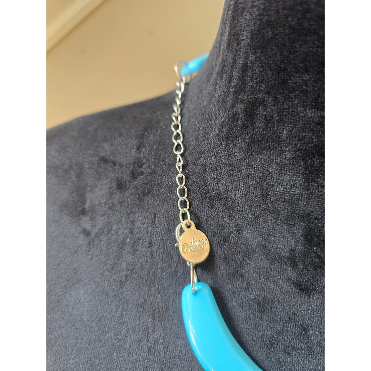 Lightweight Turquoise Blue Chunky Chain Statement Necklace SilverTone Fashion