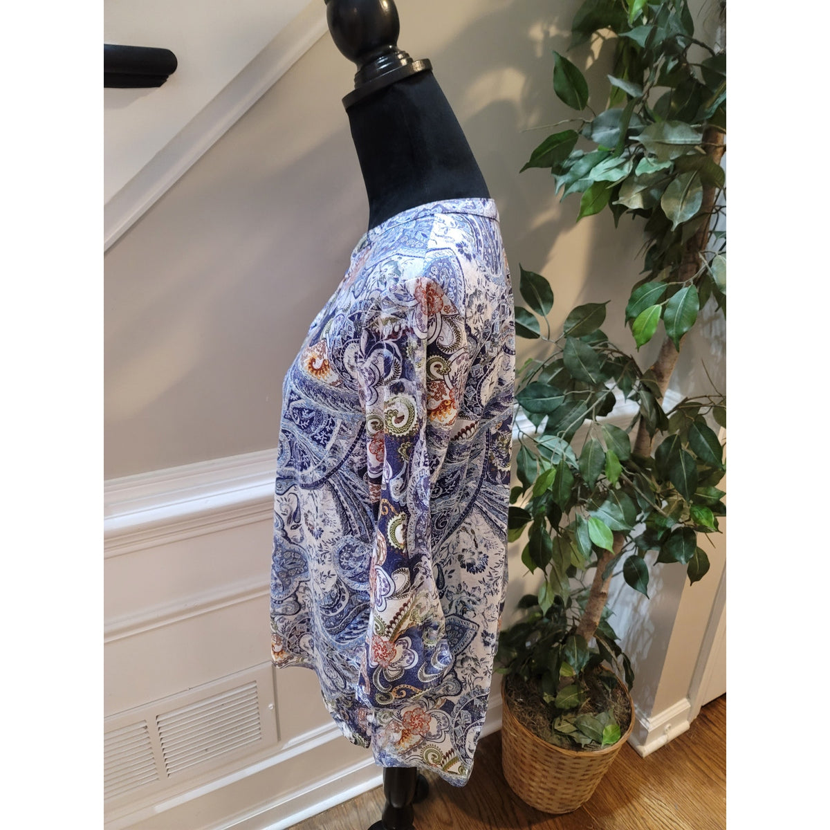 Chico’s Blouse Top Women's Size 1M Multicolor Paisley Split V-Neck 3/4 Sleeves