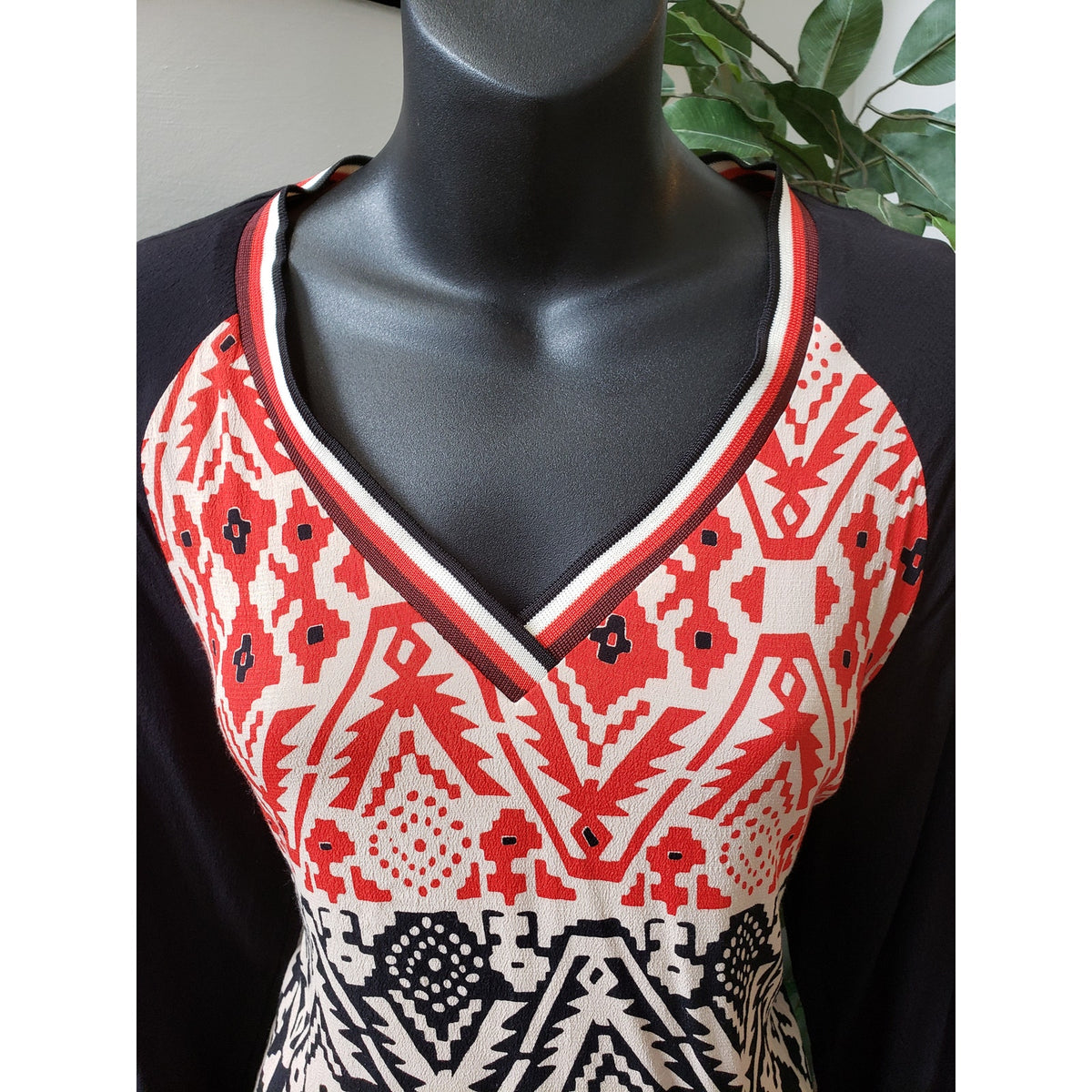 Scotch and Soda Knee Length Dress Womens Multi Geo Print Viscose Split V Neck