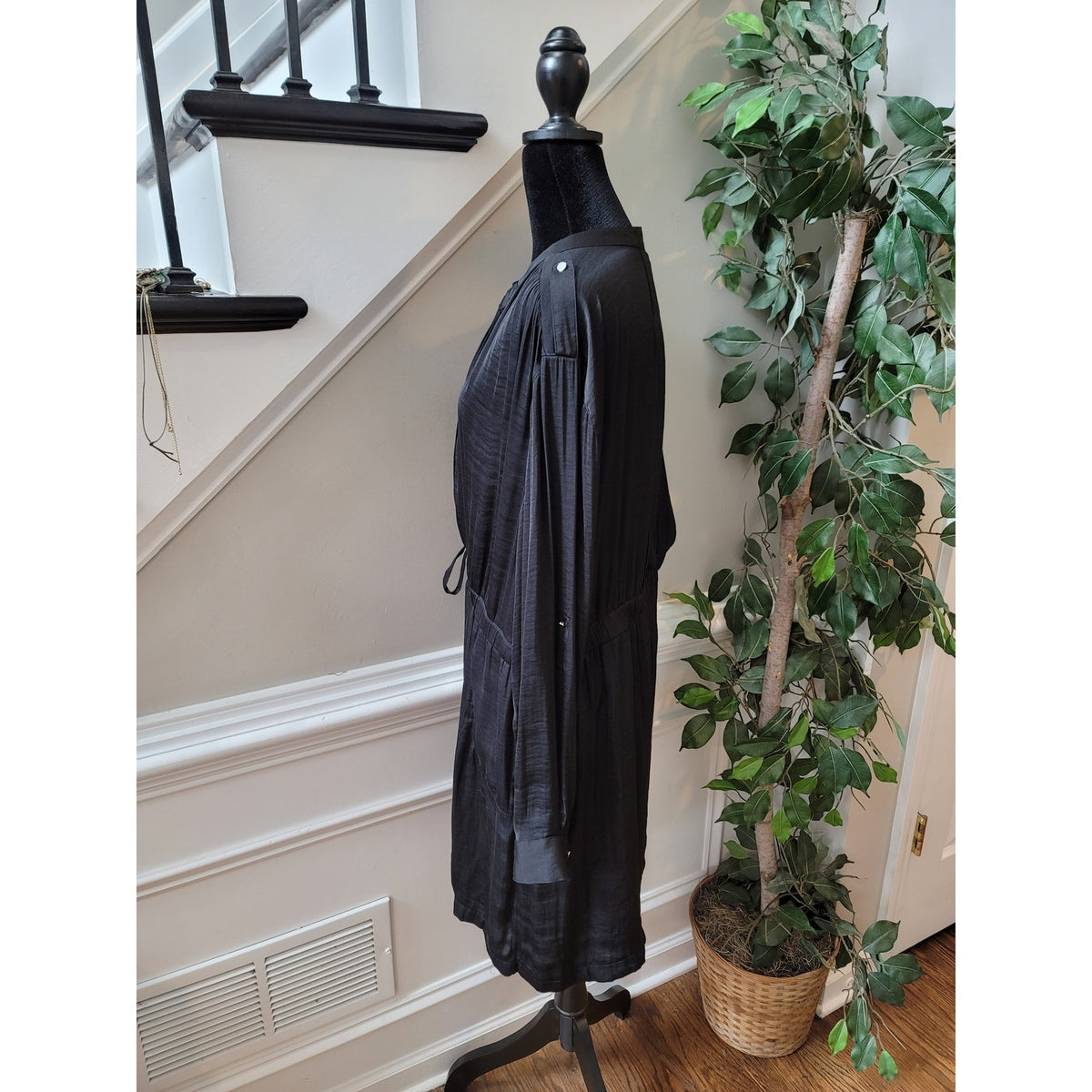 Jennifer Lopez Dress Womens Size XL Black 100% Polyester Long Sleeve with Pocket