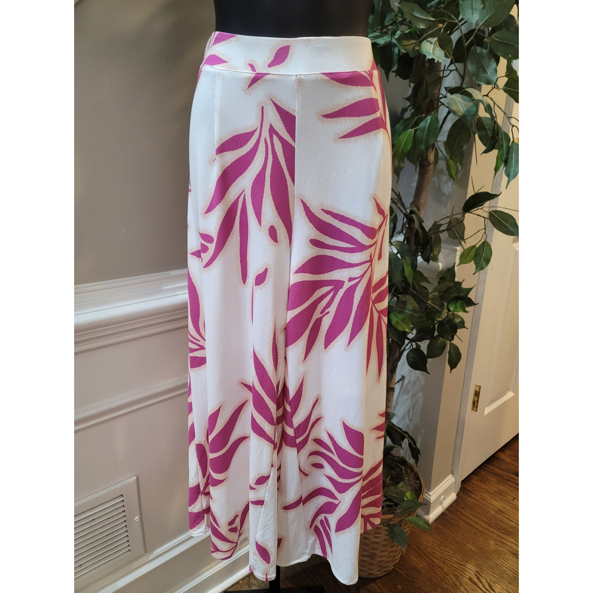 Roylamp Co-Ord Set Women's Small White/Pink Palm Leaf Round Neck Sleeveless