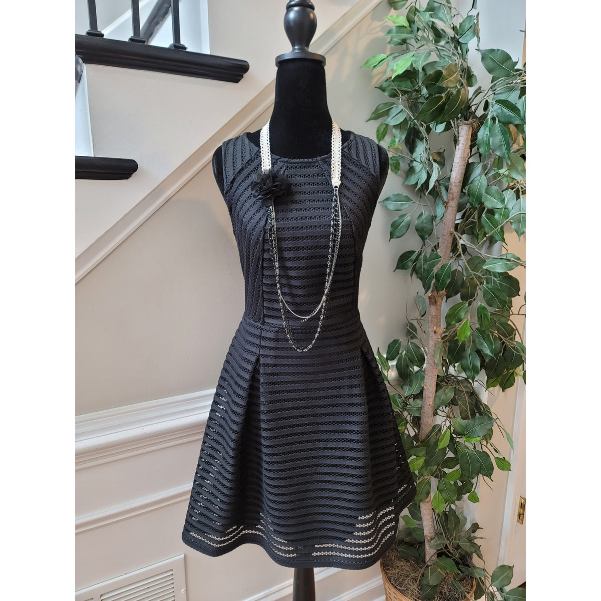 Mossimo Fit and Flare Dress Women Size Medium Black Textured Sleeveless Party