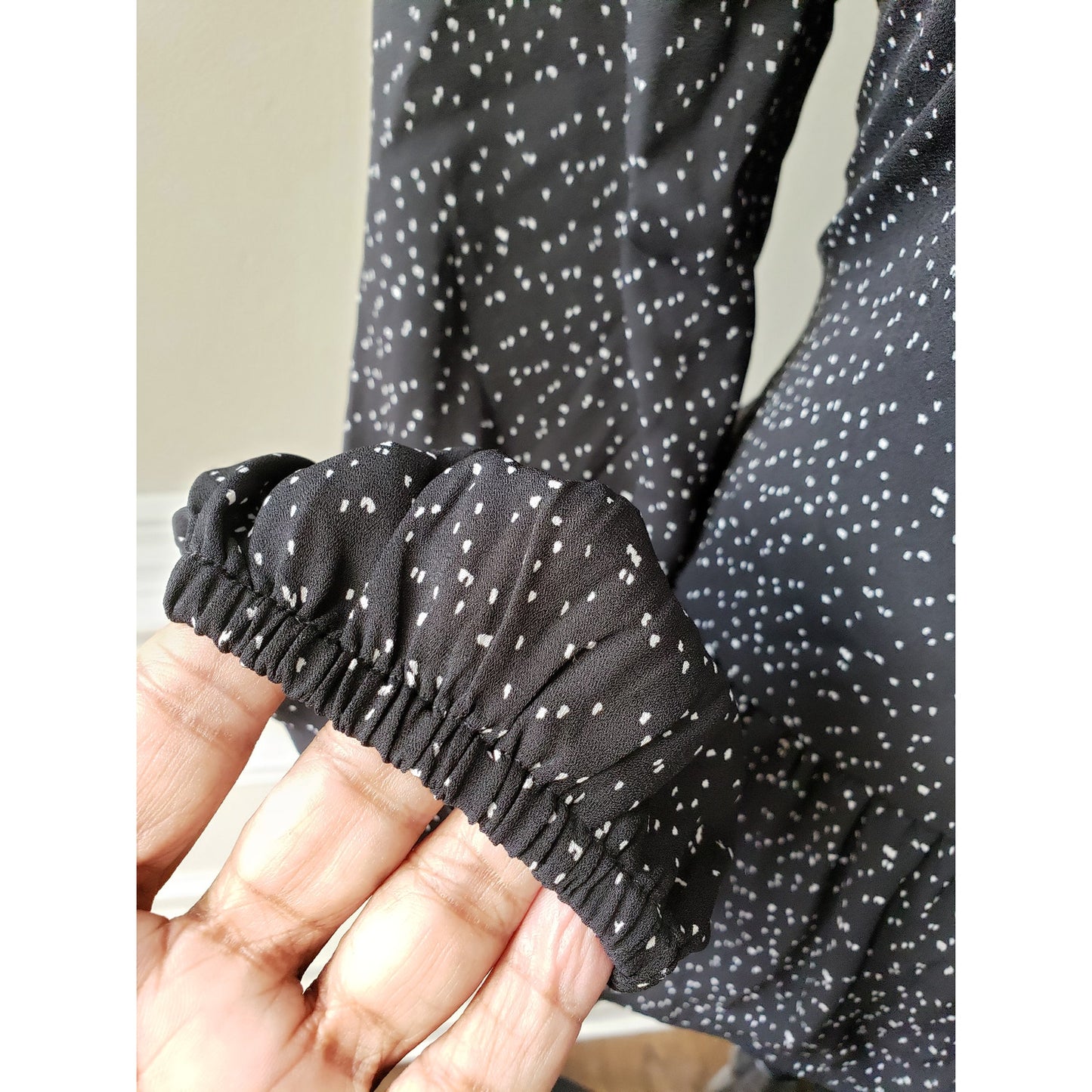 LOFT Blouse Top Womens PM Black Polka Dot Balloon Sleeve Ruffle Hem Pullover