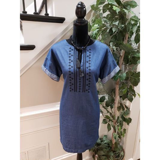 Old Navy Womens Blue Chambray Tassel Embroidered Short Sleeve Shift Dress Size M