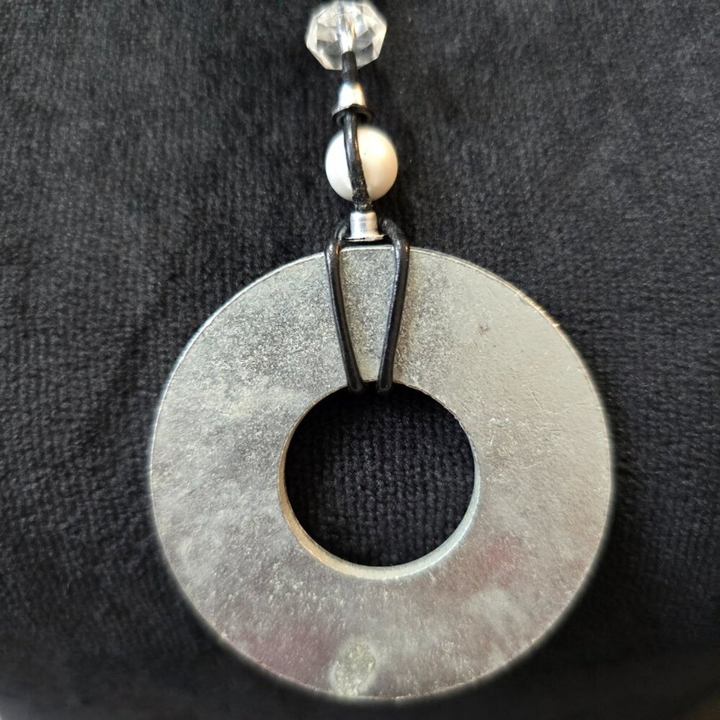Womens Fashion Silver Tone Round Leather Cord Pendant Necklace Jewelry