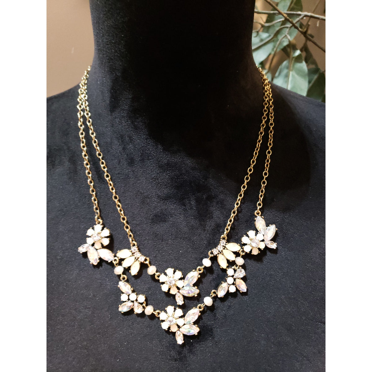 Womens Two Layer Floral Gold Tone Rhinestone Faux Pearl Collar Elegant Necklace