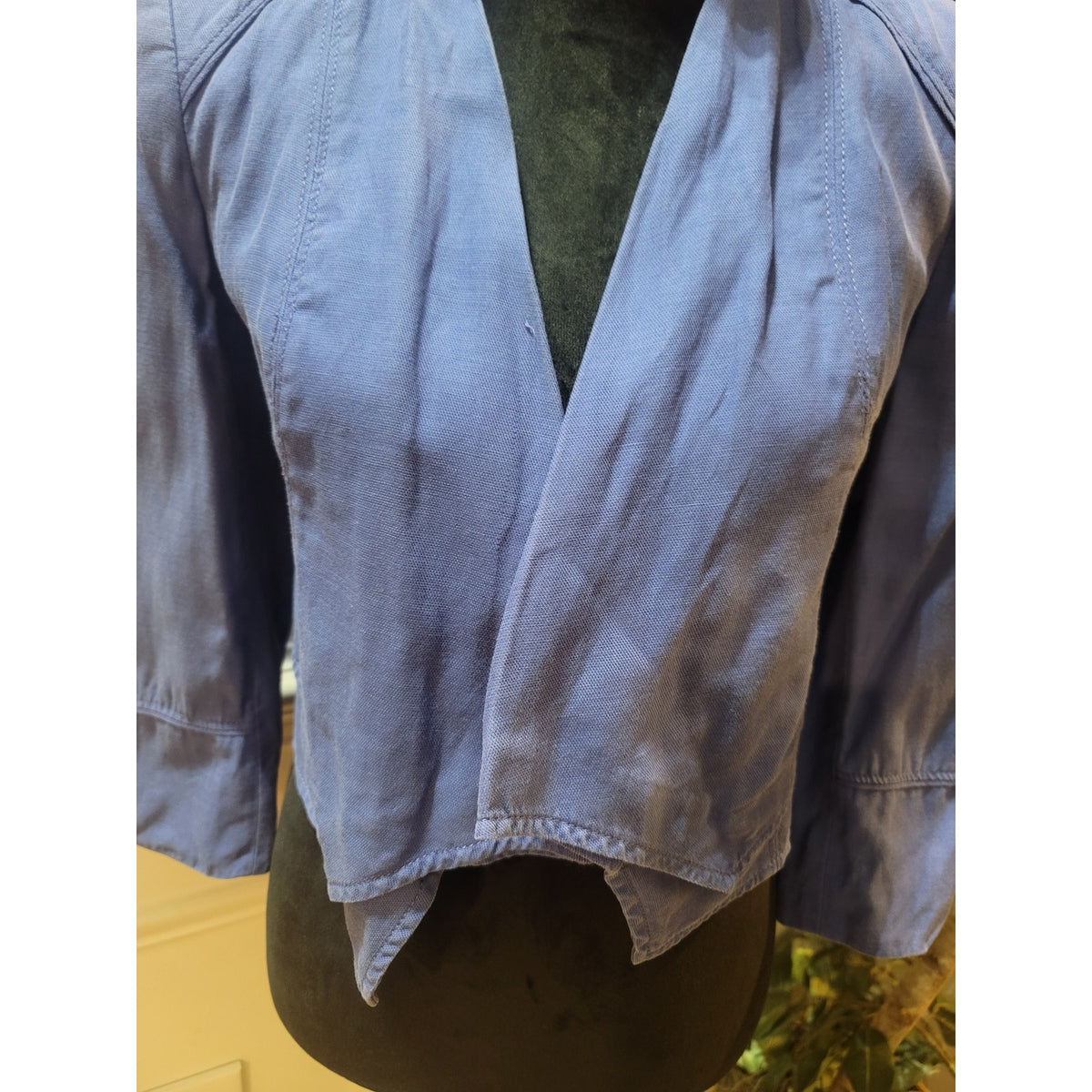 White House Black Market Cropped Jacket Women's Size 2 Blue Military Shoulder