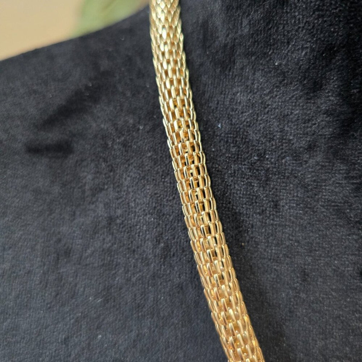 Womens Ivory Faux Pearls Gold Tone Snake Chain Necklace with Lobster Clasp