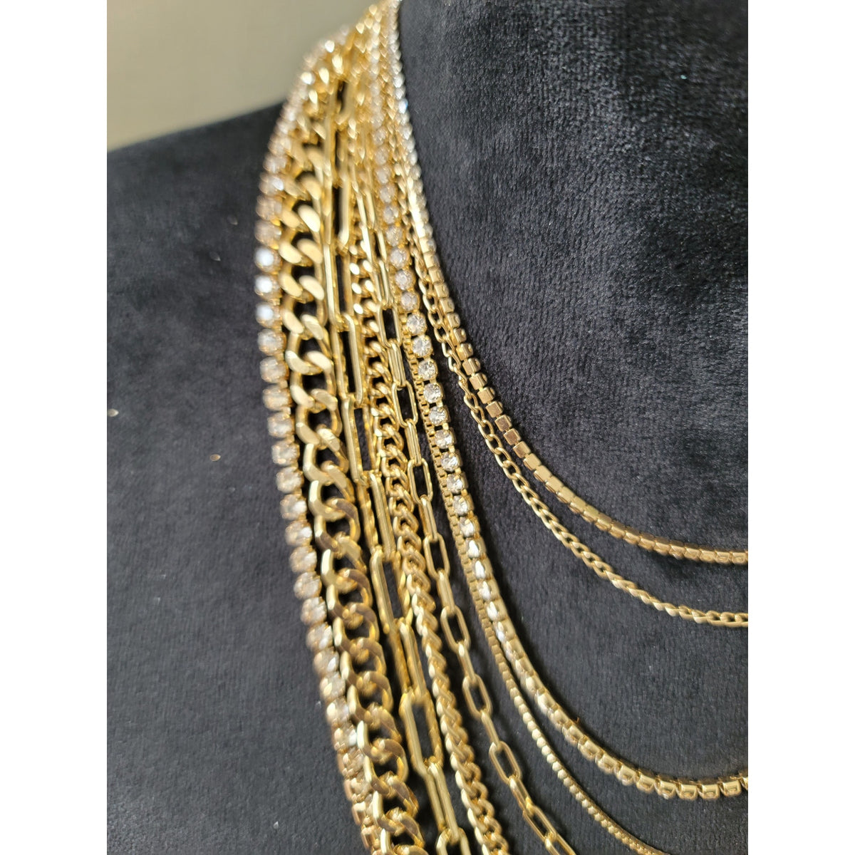 Women's Layered Gold Chains Necklace With Lobster Clasps Statement Jewelry