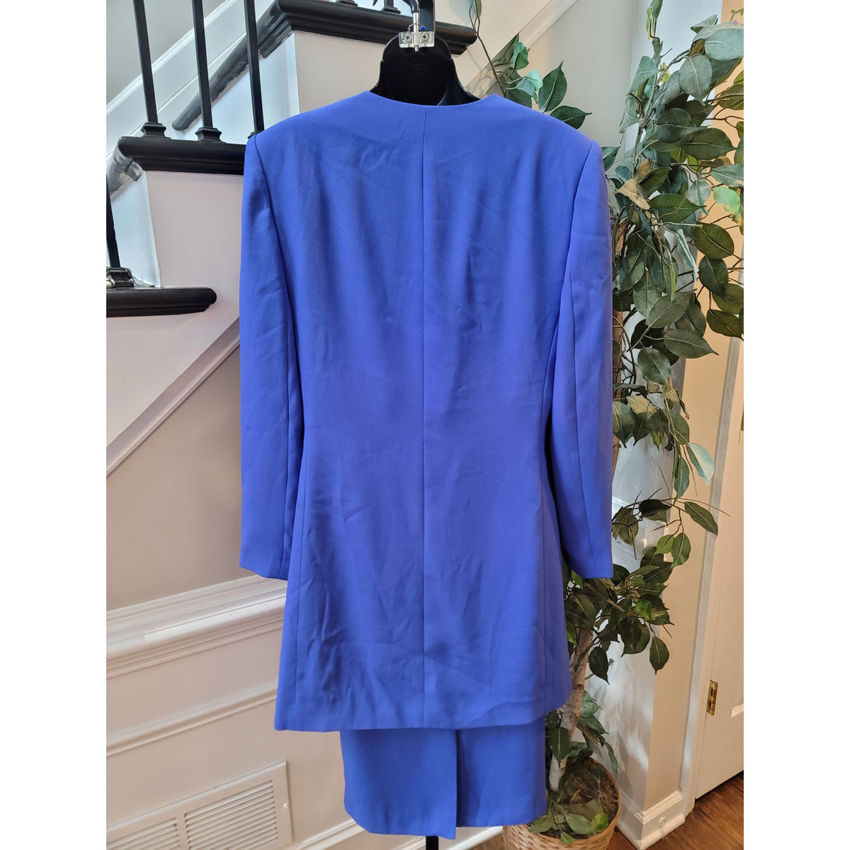 Justin Taylor Skirt Suit Women's SZ 8 Blue Button Front Fully Lined Welt Pockets