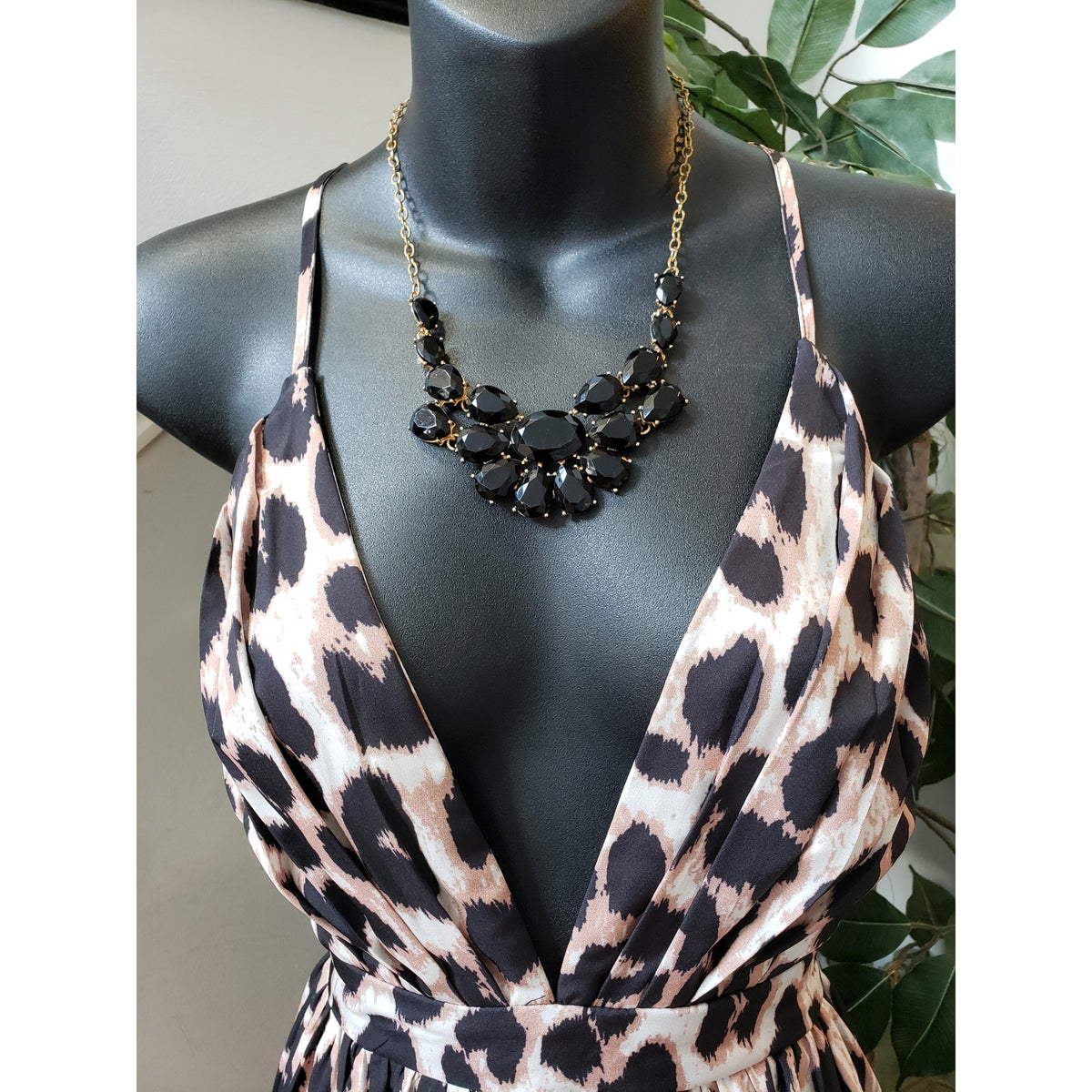SHEIN Long Maxi Dress Womens Size 2 Black & Beige Leopard Plunge Neck Sleeveless